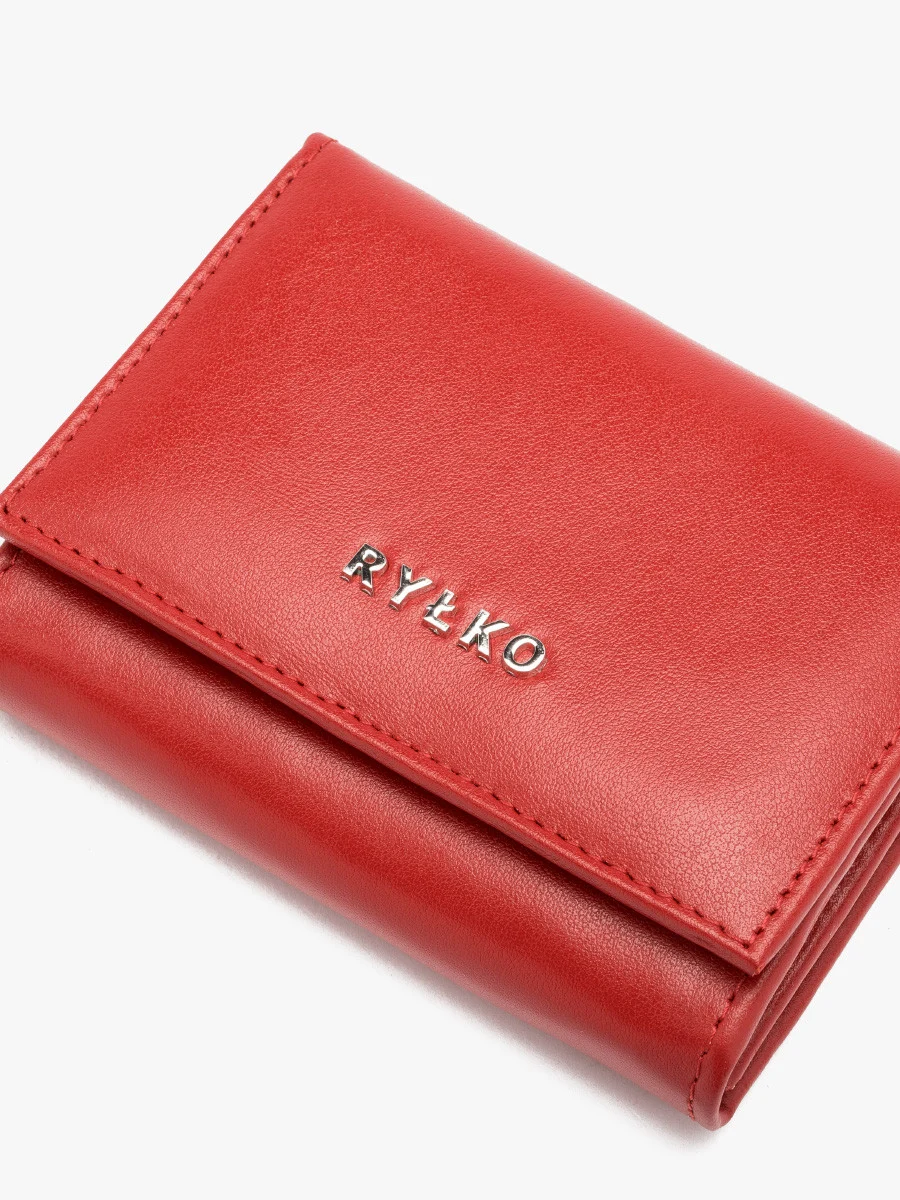 Czerwony portfel damski