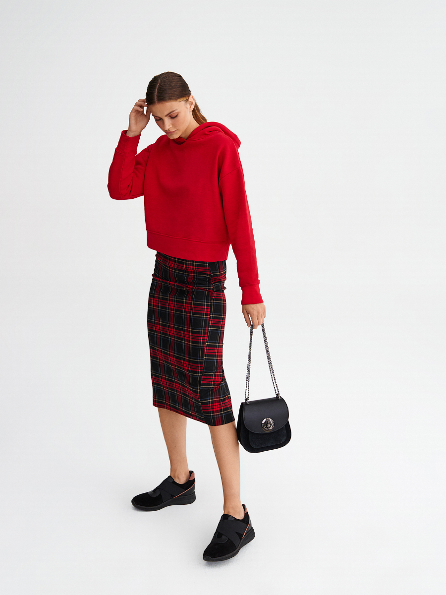 Torebka z ozdobnym zapięciem