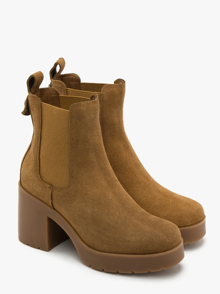 Rude sztyblety damskie na masywnym obcasie