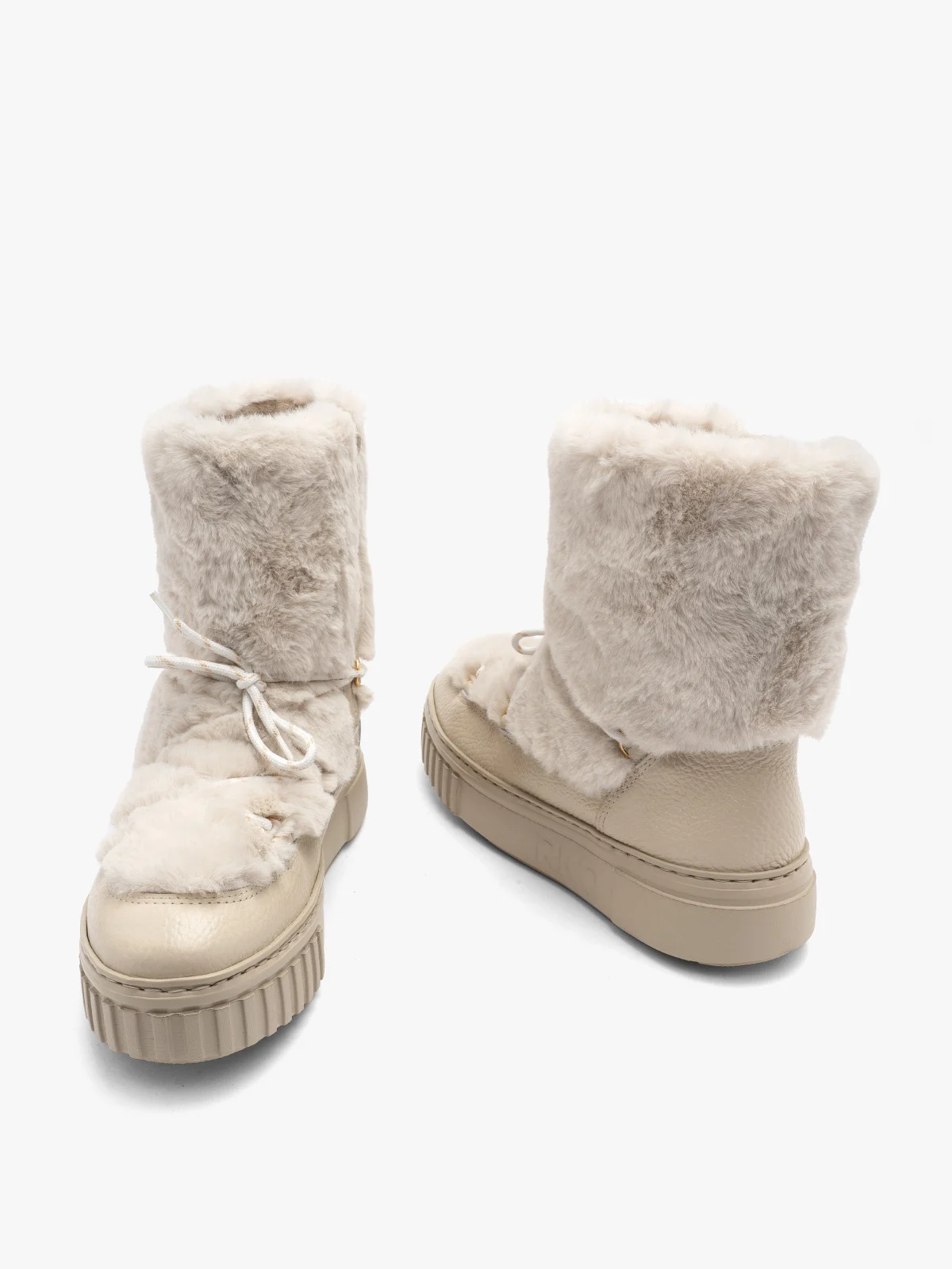 Kremowe ocieplane śniegowce