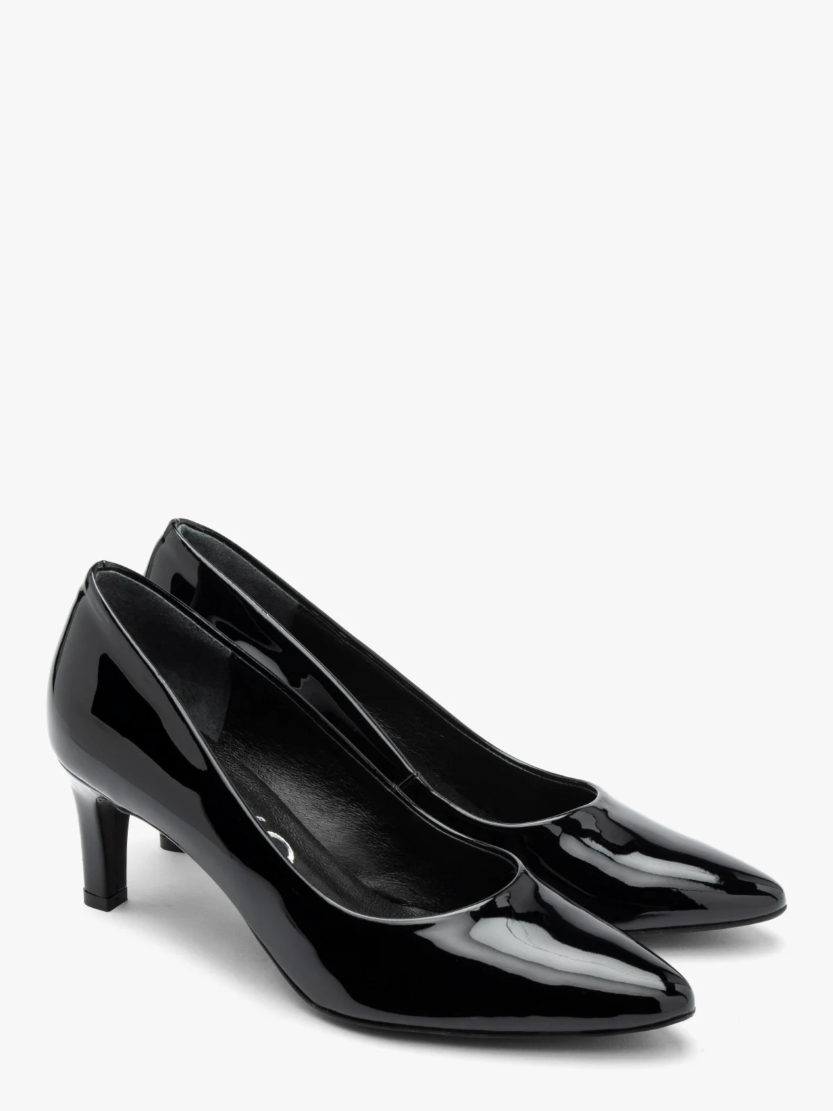 Czarne, lakierowane czółenka na szpilce