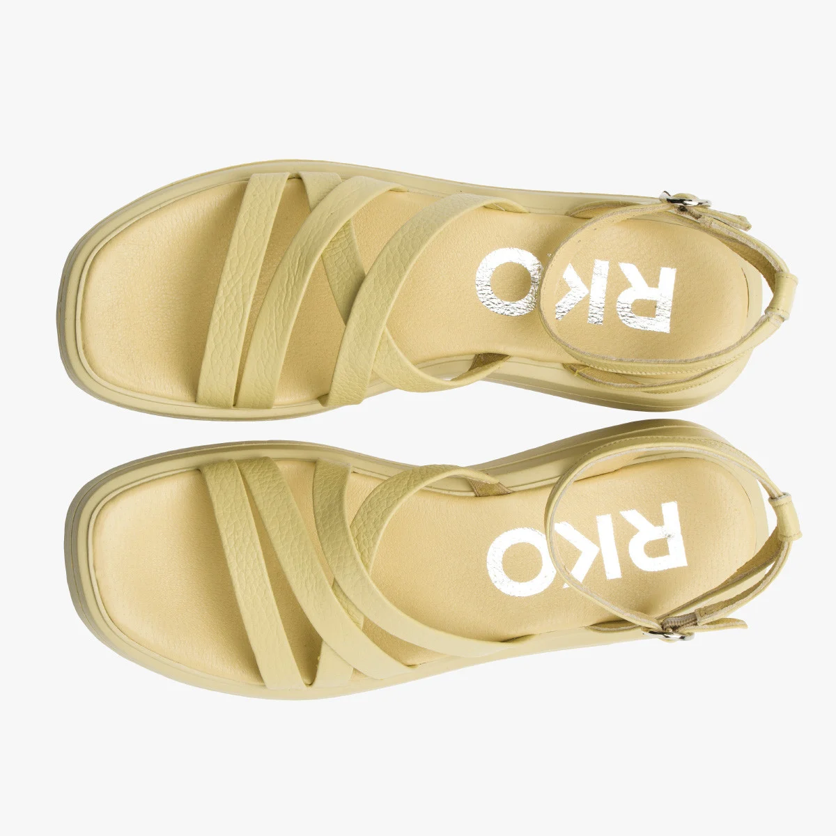 Żółte sandały na platformie