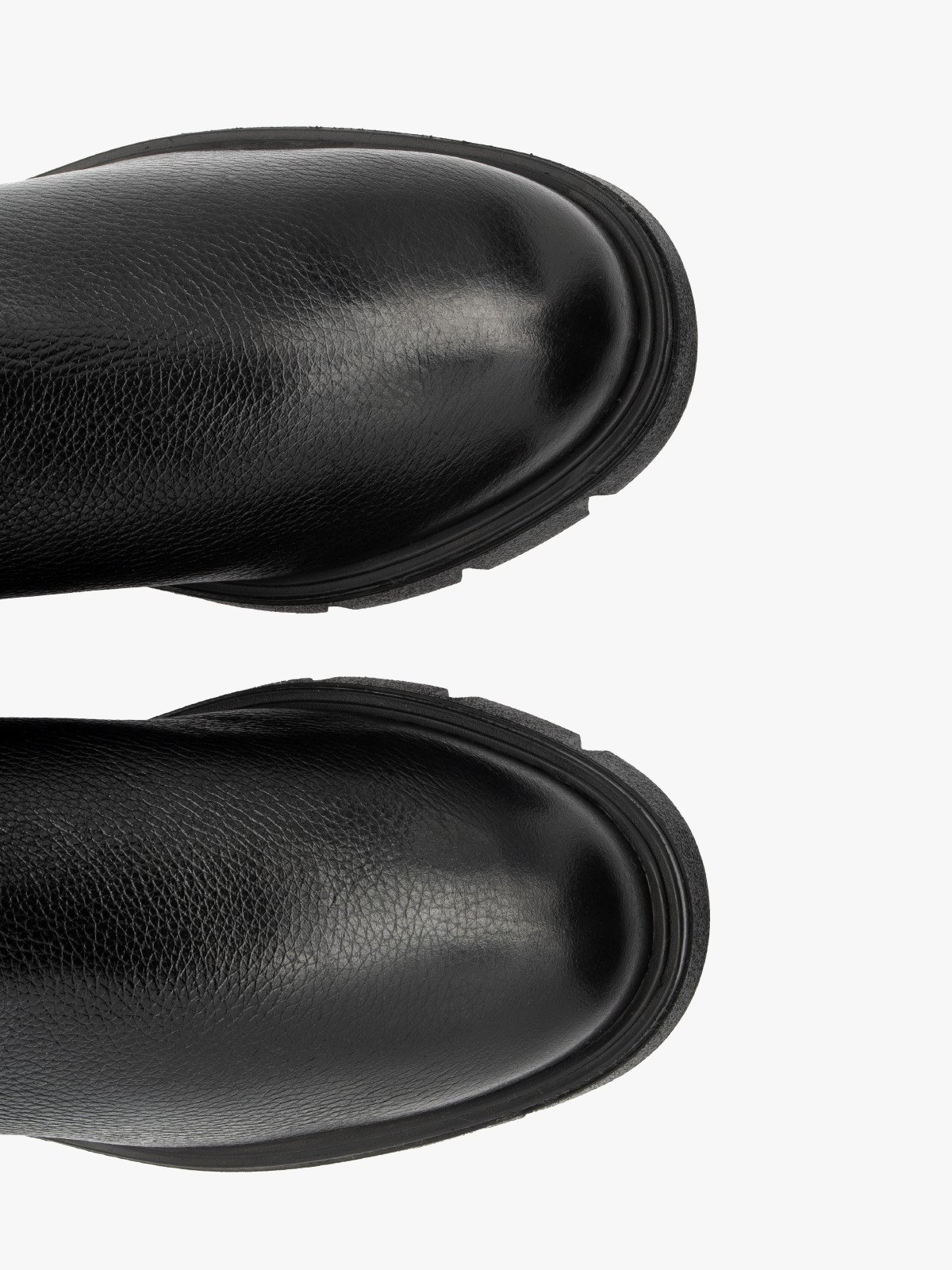 Czarne elastyczne kozaki z szeroką cholewką