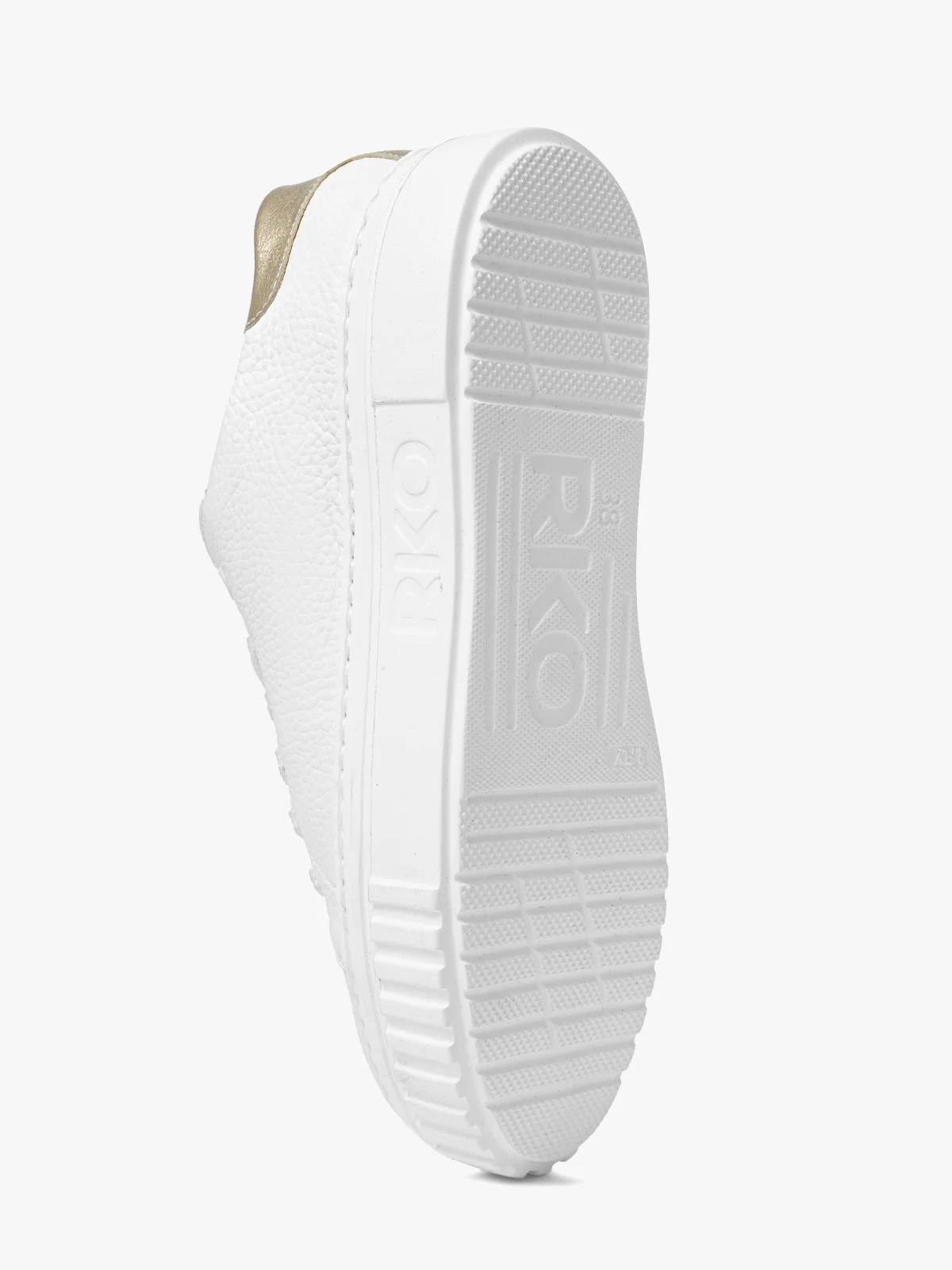 Białe półbuty sportowe na lekkiej podeszwie