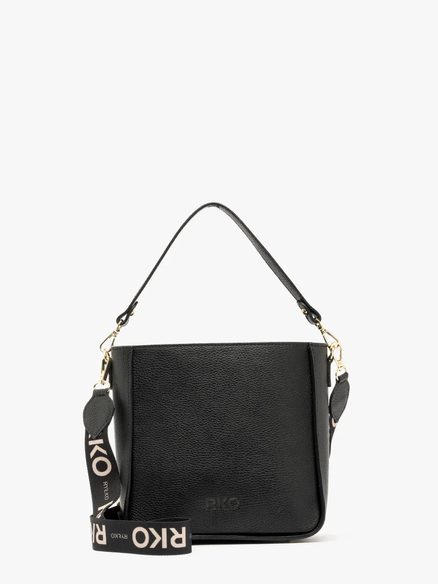 Czarna torebka średniej wielkości