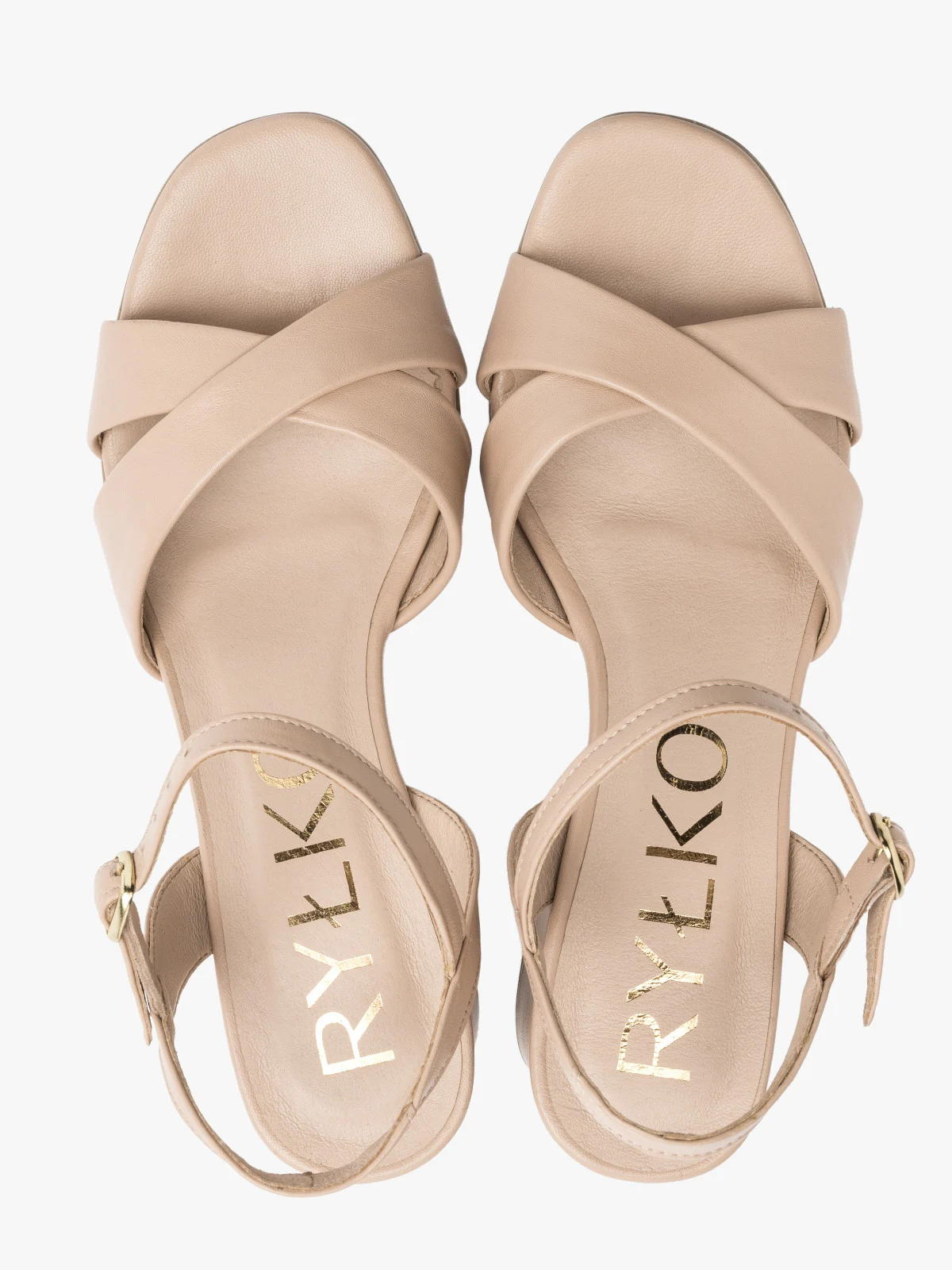 Beżowe sandały na obcasie