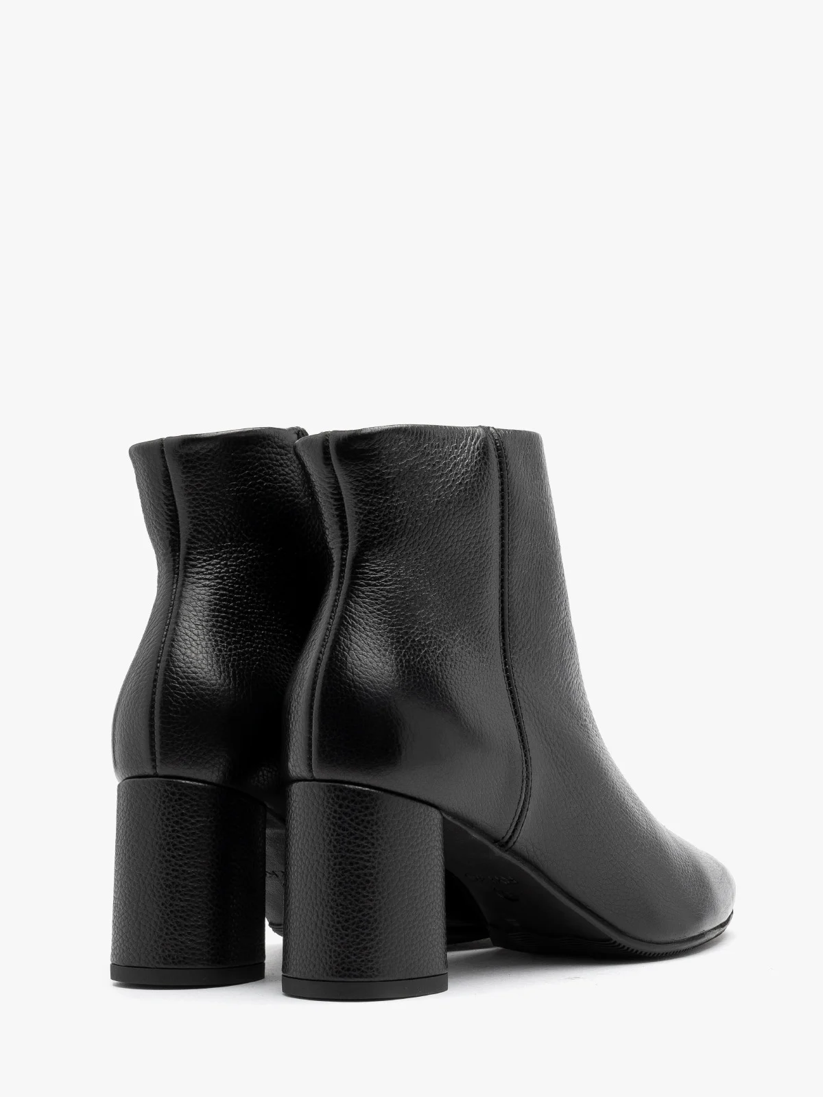 Botki damskie na owalnym słupku