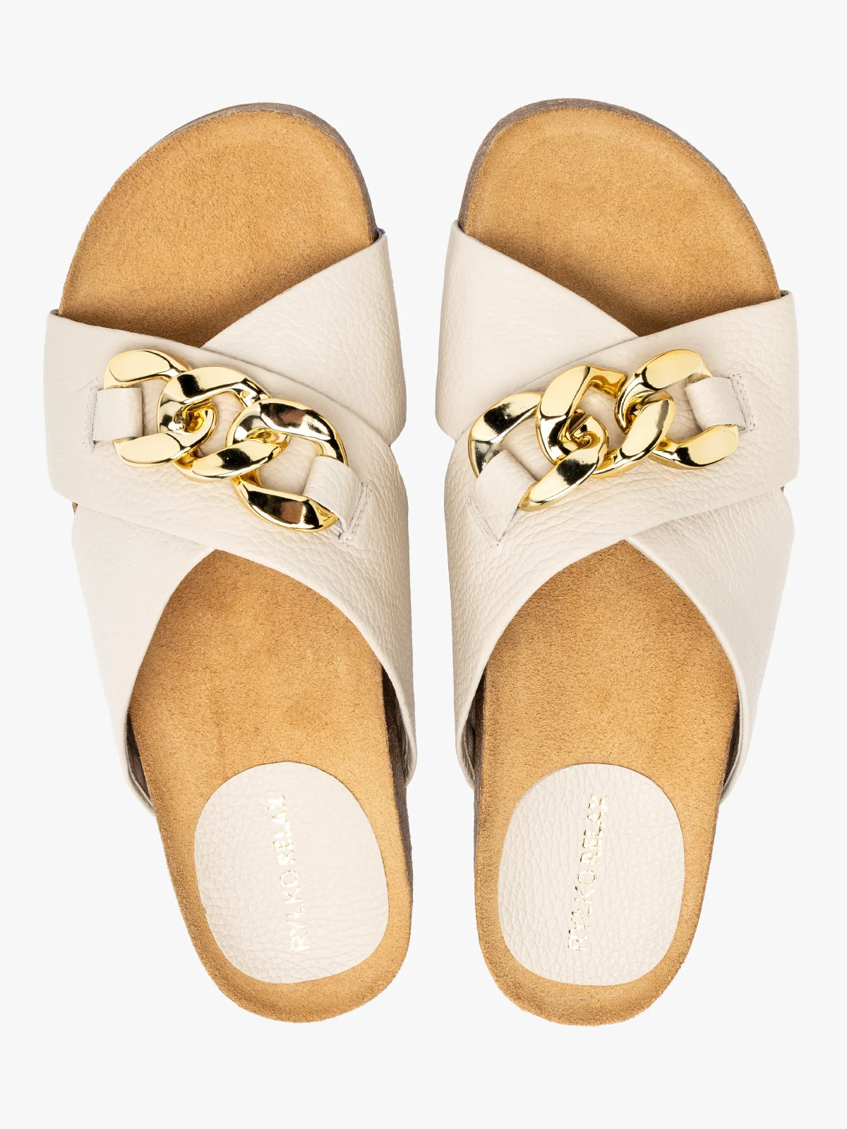 Kremowe klapki ze złotym łańcuchem