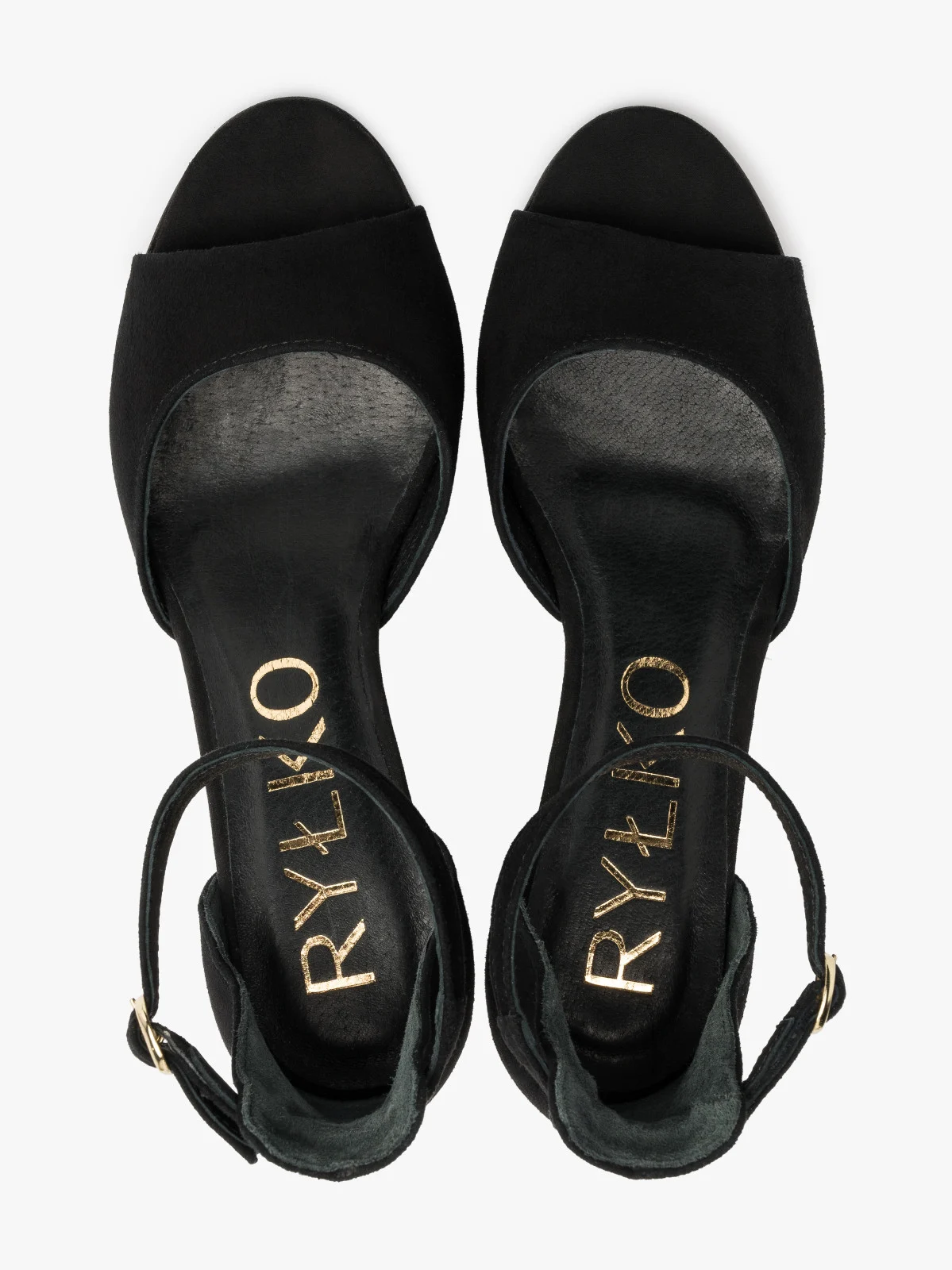 Klasyczne, czarne sandały na obcasie