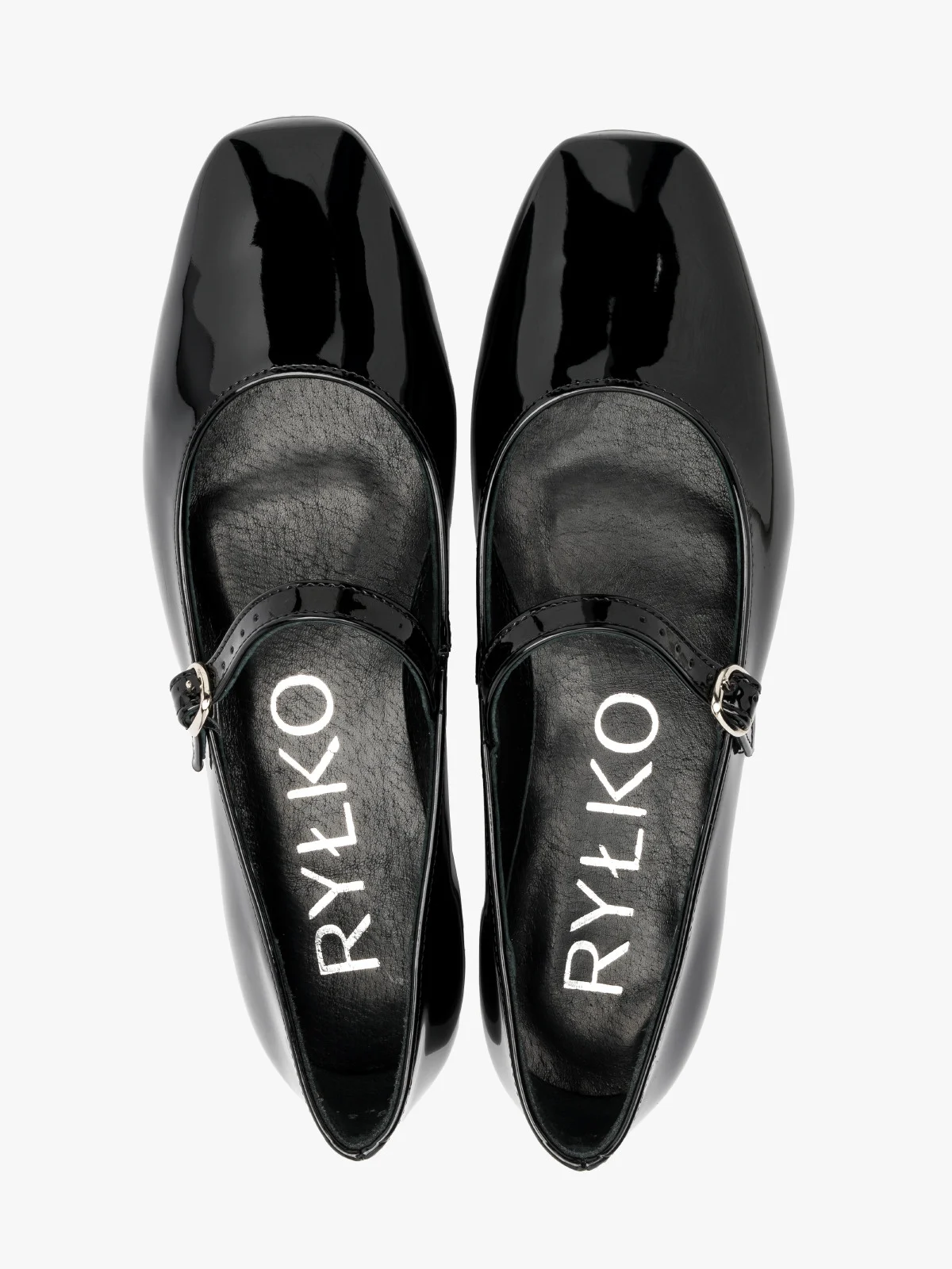 Czarne lakierowane baleriny z ozdobnym zapięciem