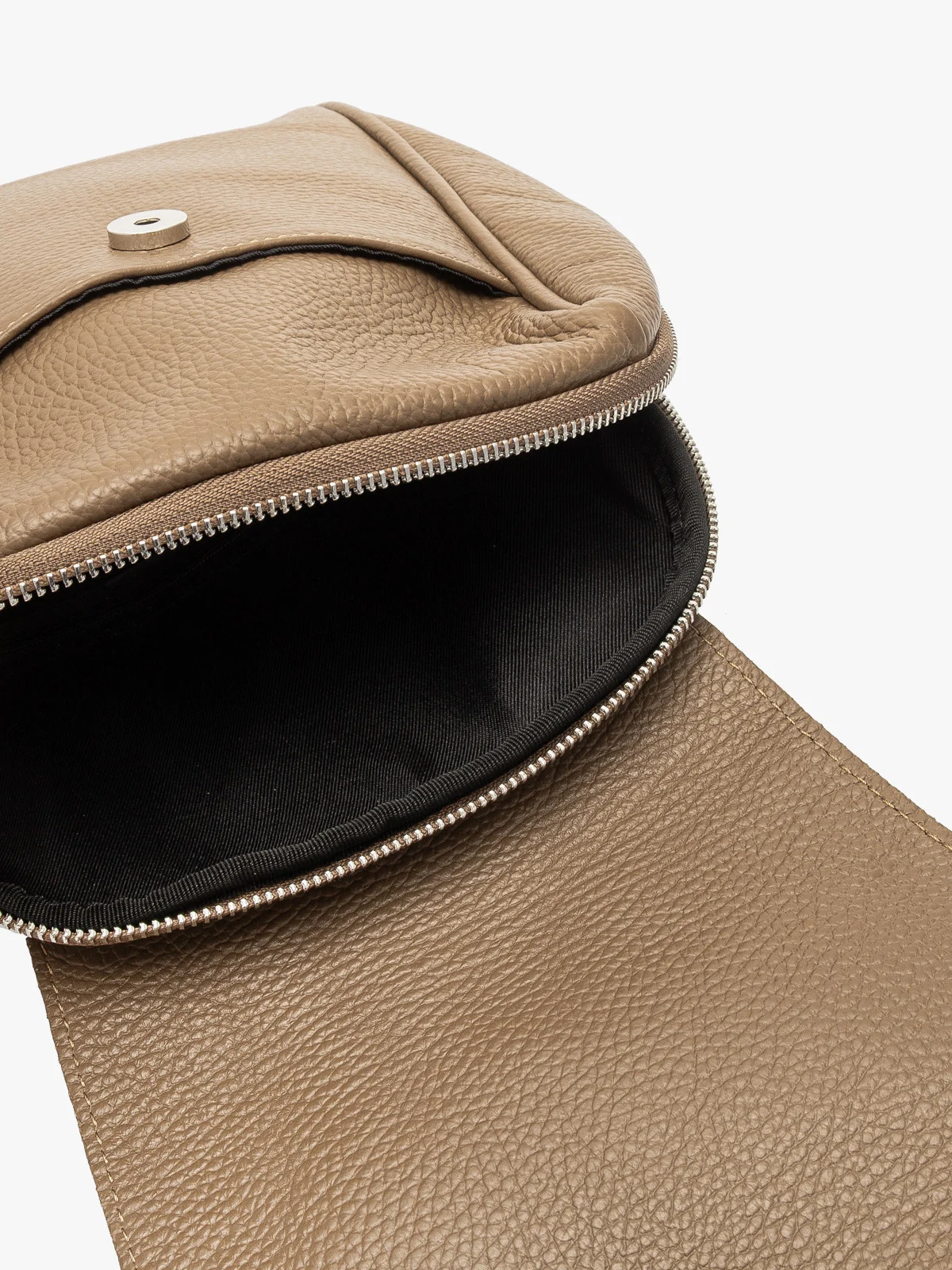 Beżowy plecak damski średniej wielkości