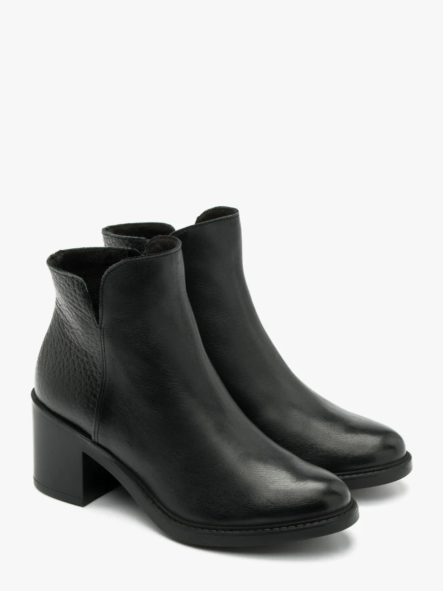 Czarne botki z łączonych skór