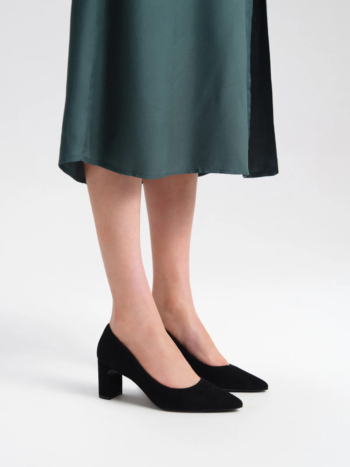 Welurowe czółenka na słupku