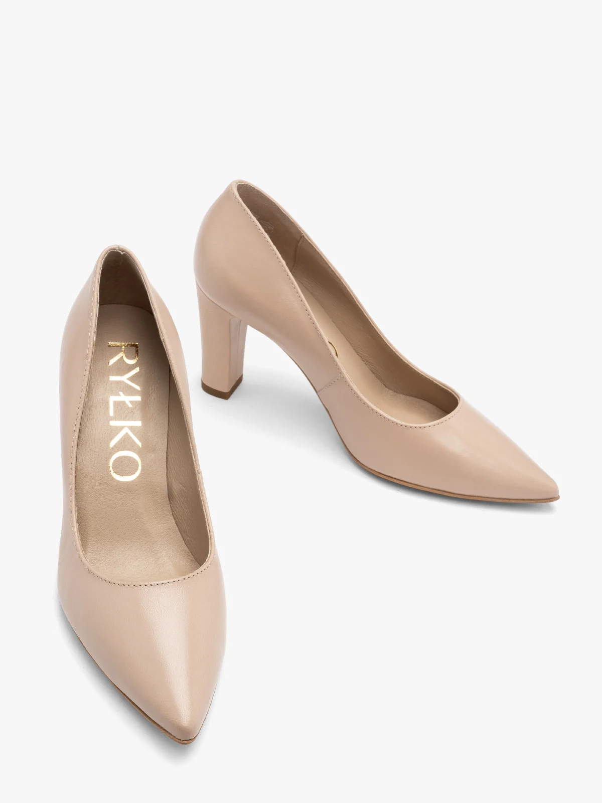 Beżowe czółenka na grubej szpilce