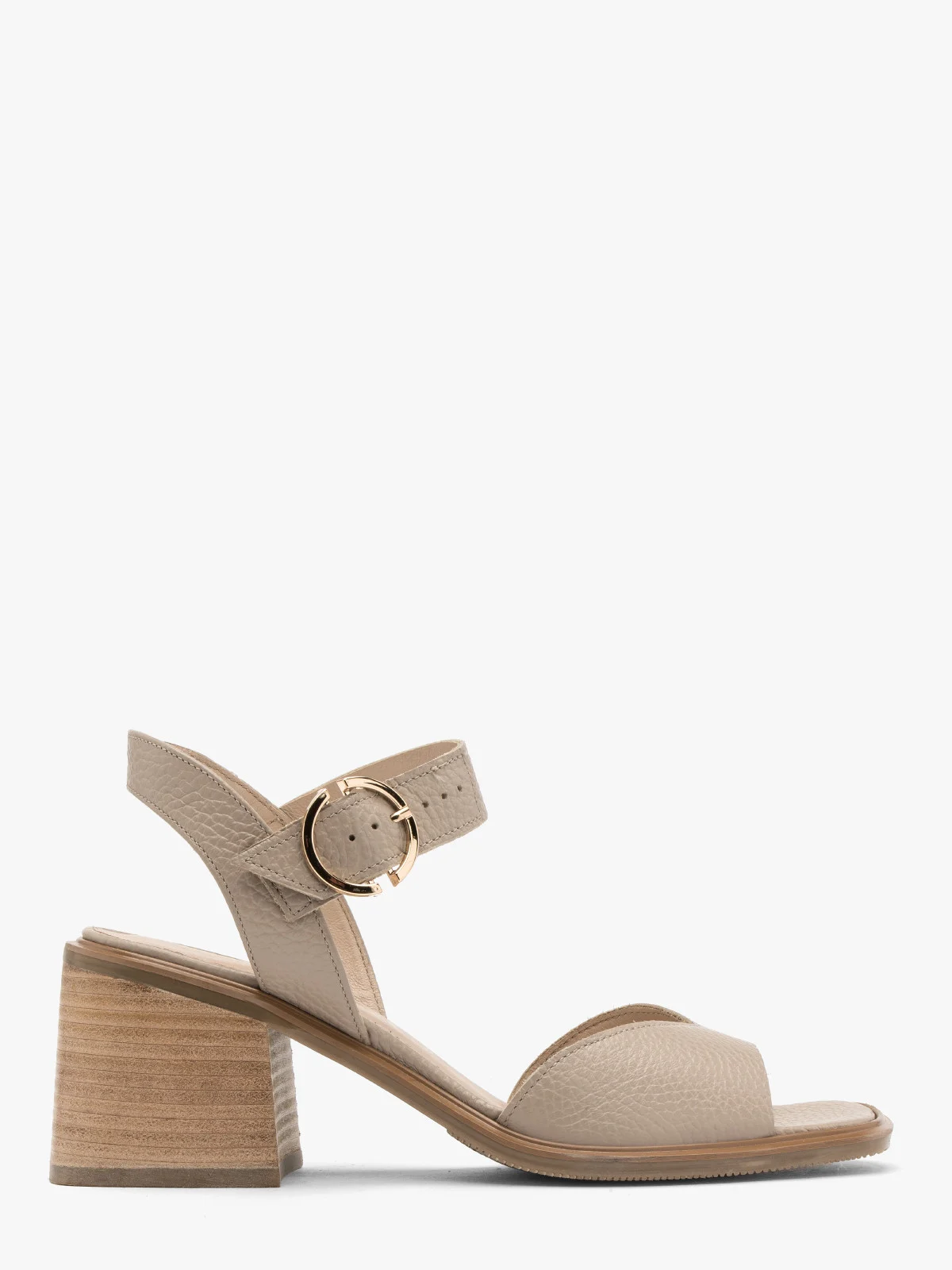 Beżowe sandały na masywnym obcasie