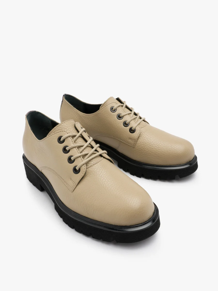 Beżowe półbuty z okrągłym noskiem