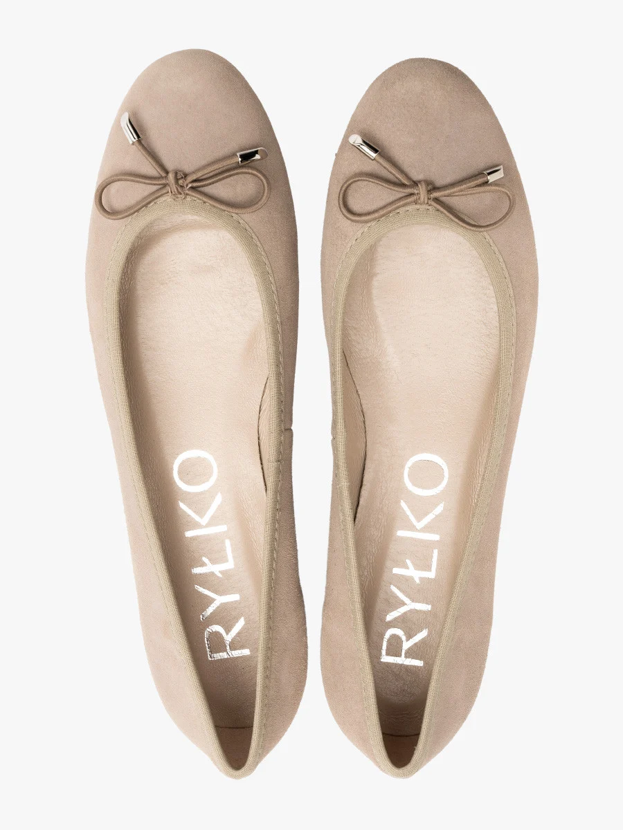Beżowe baleriny z kokardką