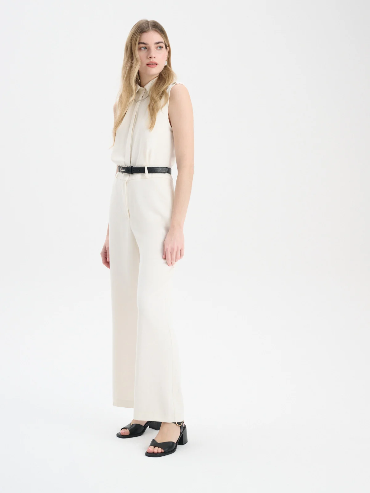 Czarne sandały na masywnym obcasie