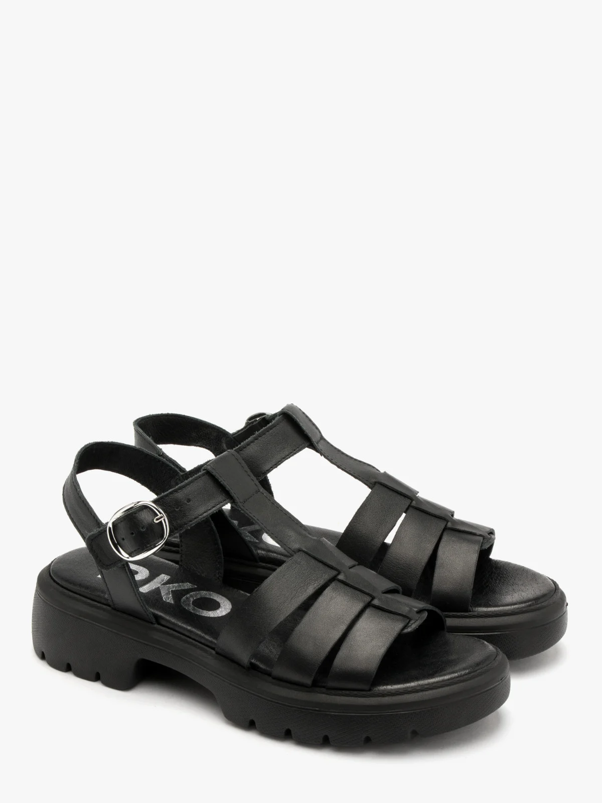 Czarne sandały z ozdobną cholewką