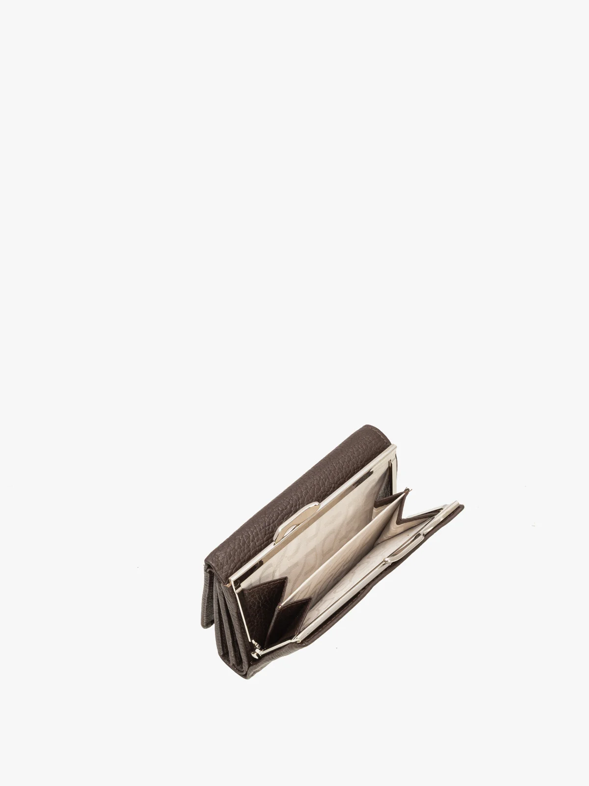 Ciemnobrązowy portfel damski z dekoracyjnym zapięciem