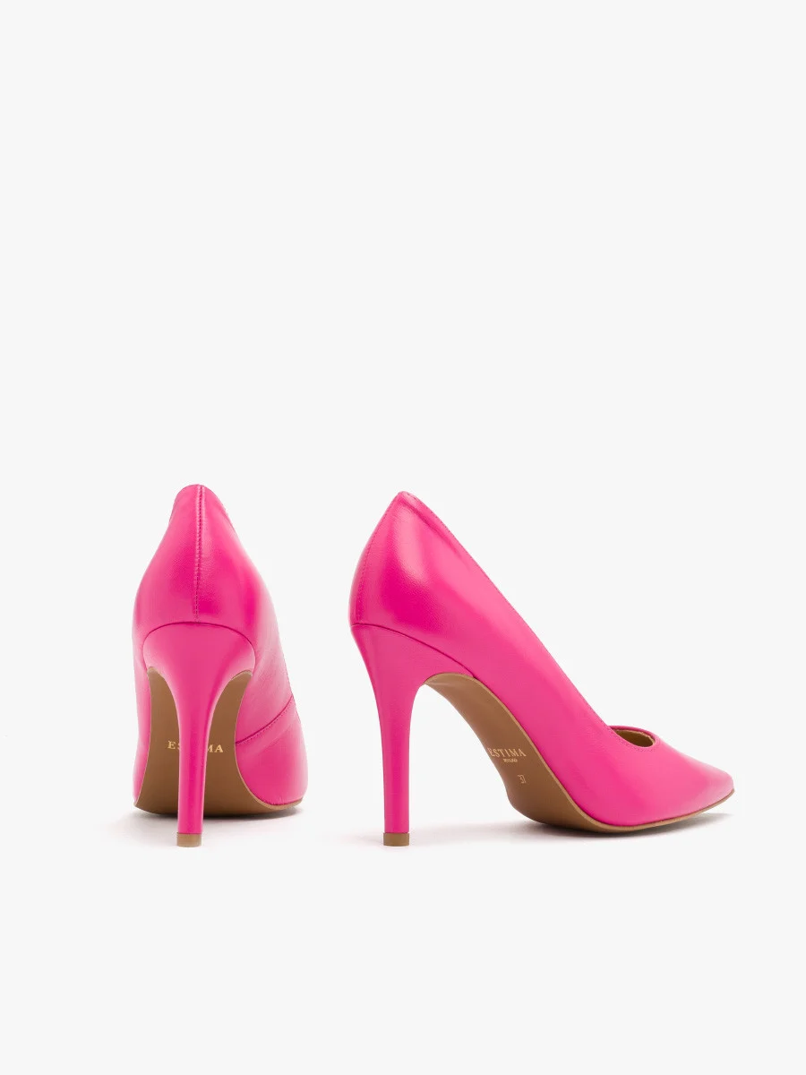 Różowe czółenka na wysokim obcasie