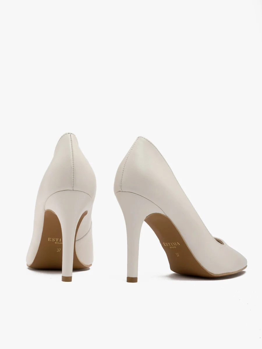 Kremowe czółenka na wysokim obcasie