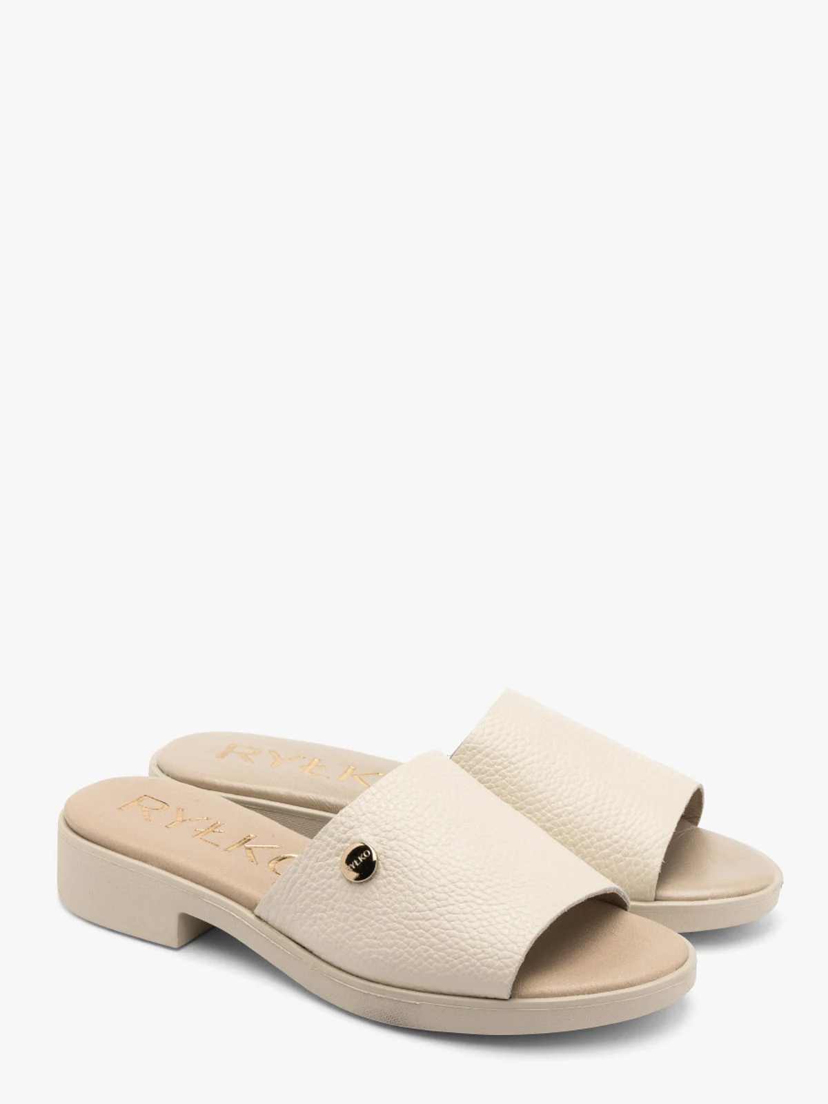 Kremowe klapki na lekkim spodzie