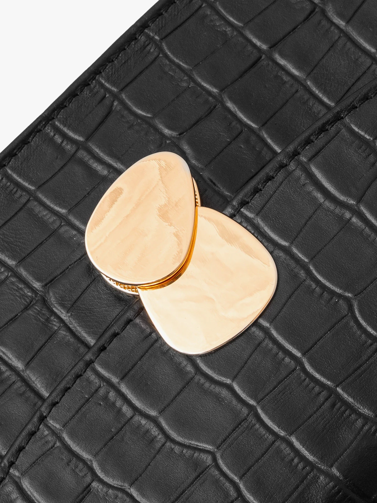 Elegancka, czarna torebka z motywem zwierzęcym