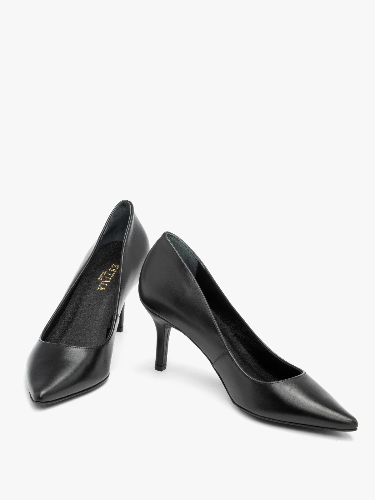 Czarne czółenka na szpilce