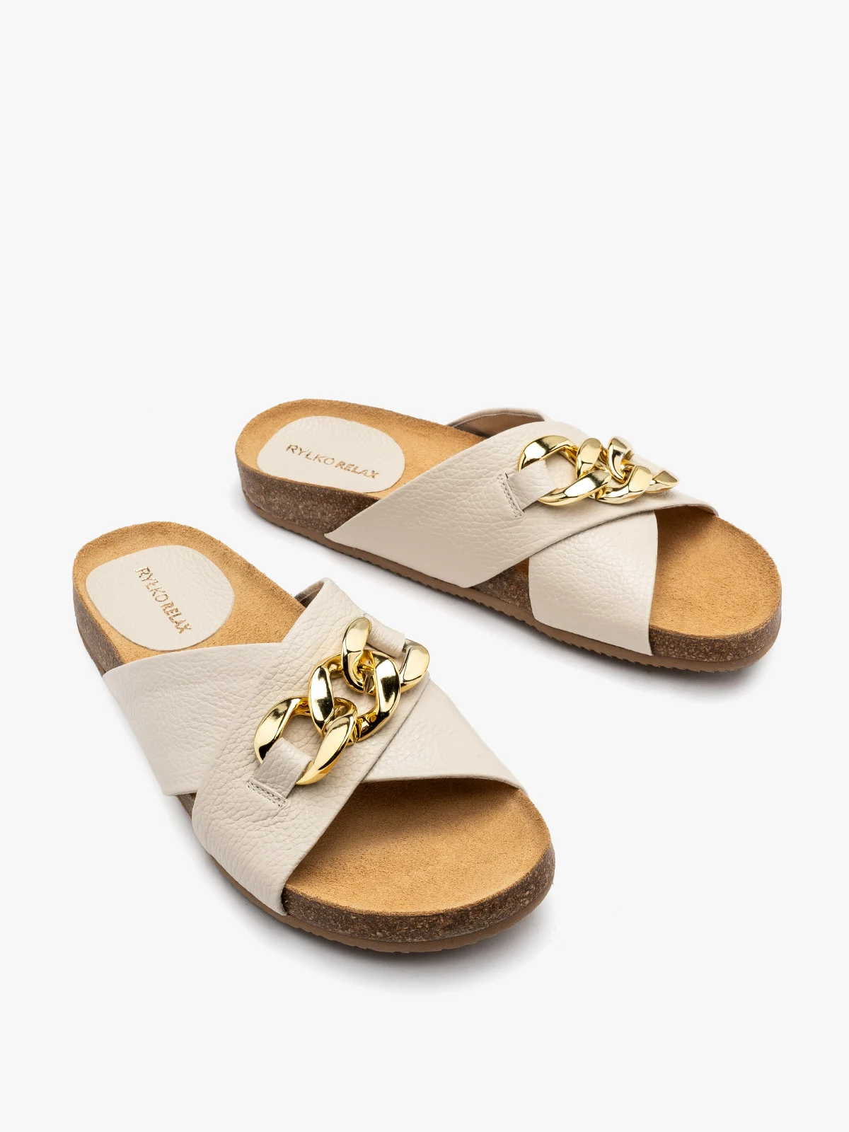 Kremowe klapki ze złotym łańcuchem