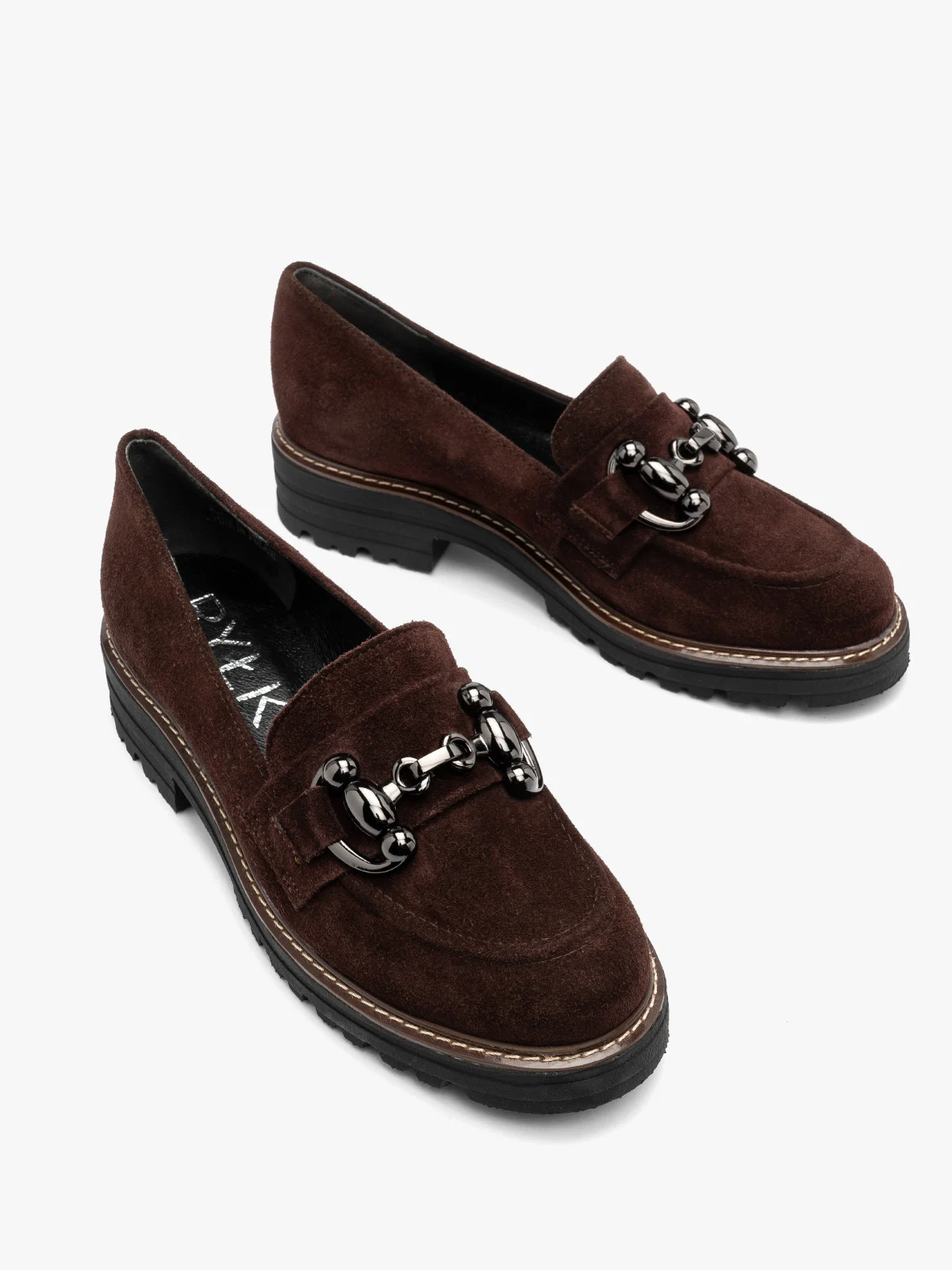 Bordowe mokasyny z ozdobą na cholewce