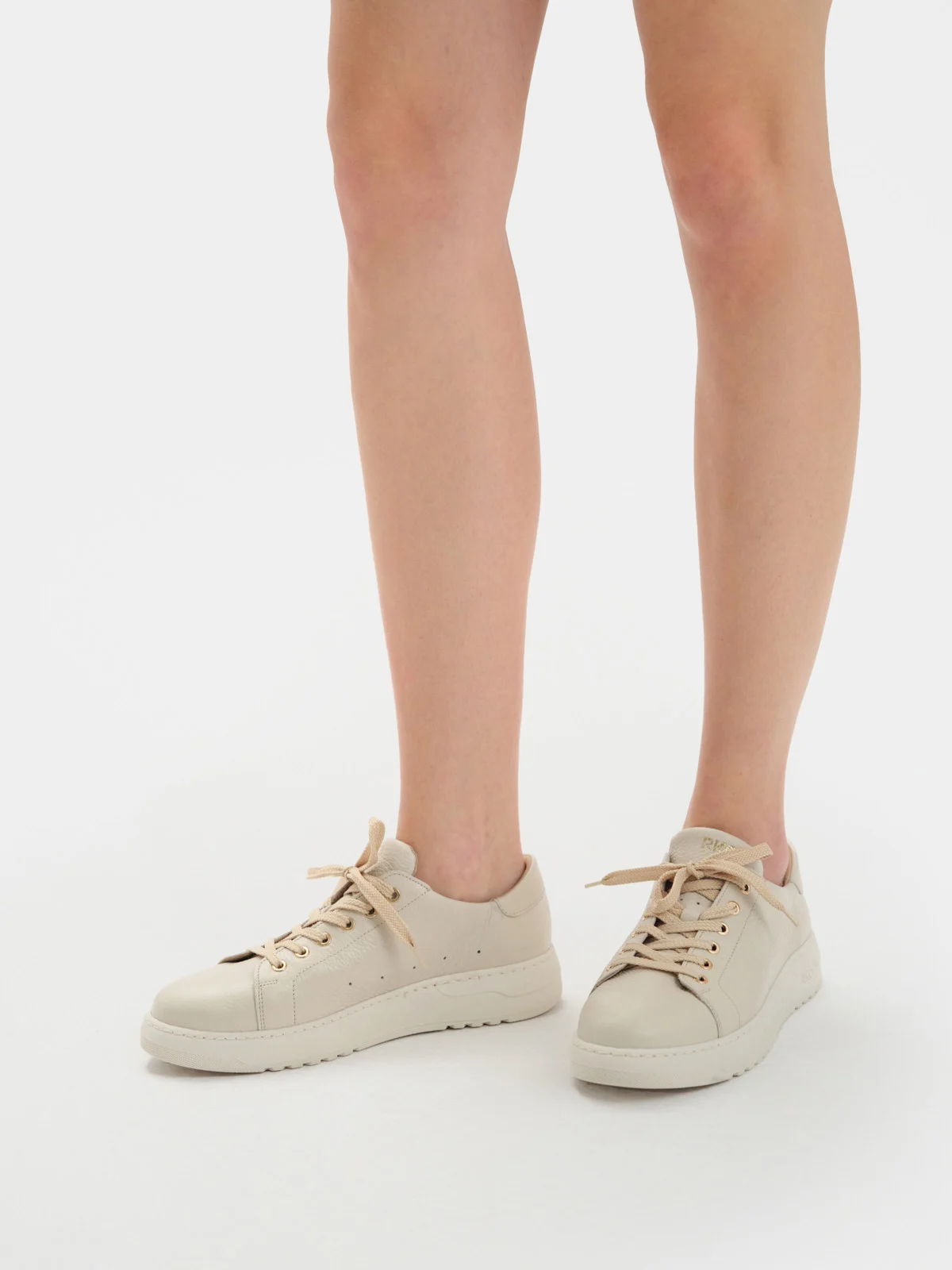 Kremowe półbuty sportowe