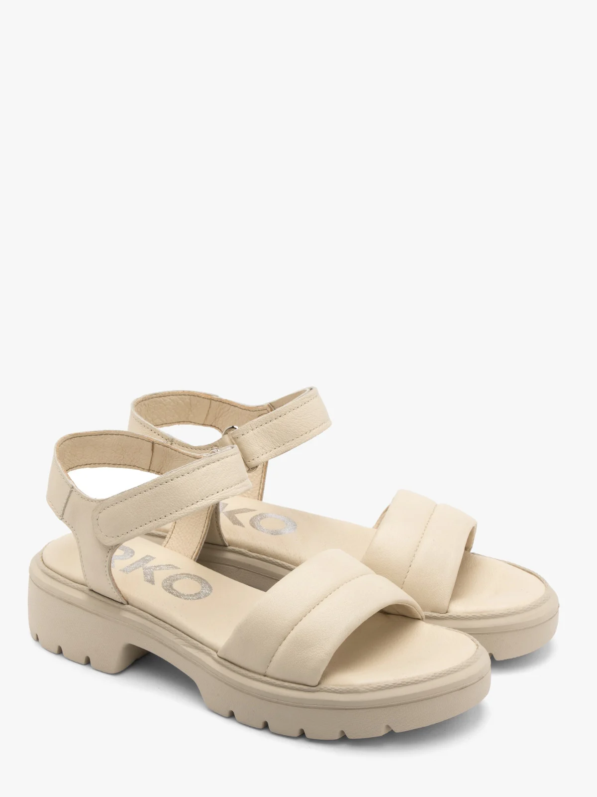 Kremowe sandały zapinane na rzepy