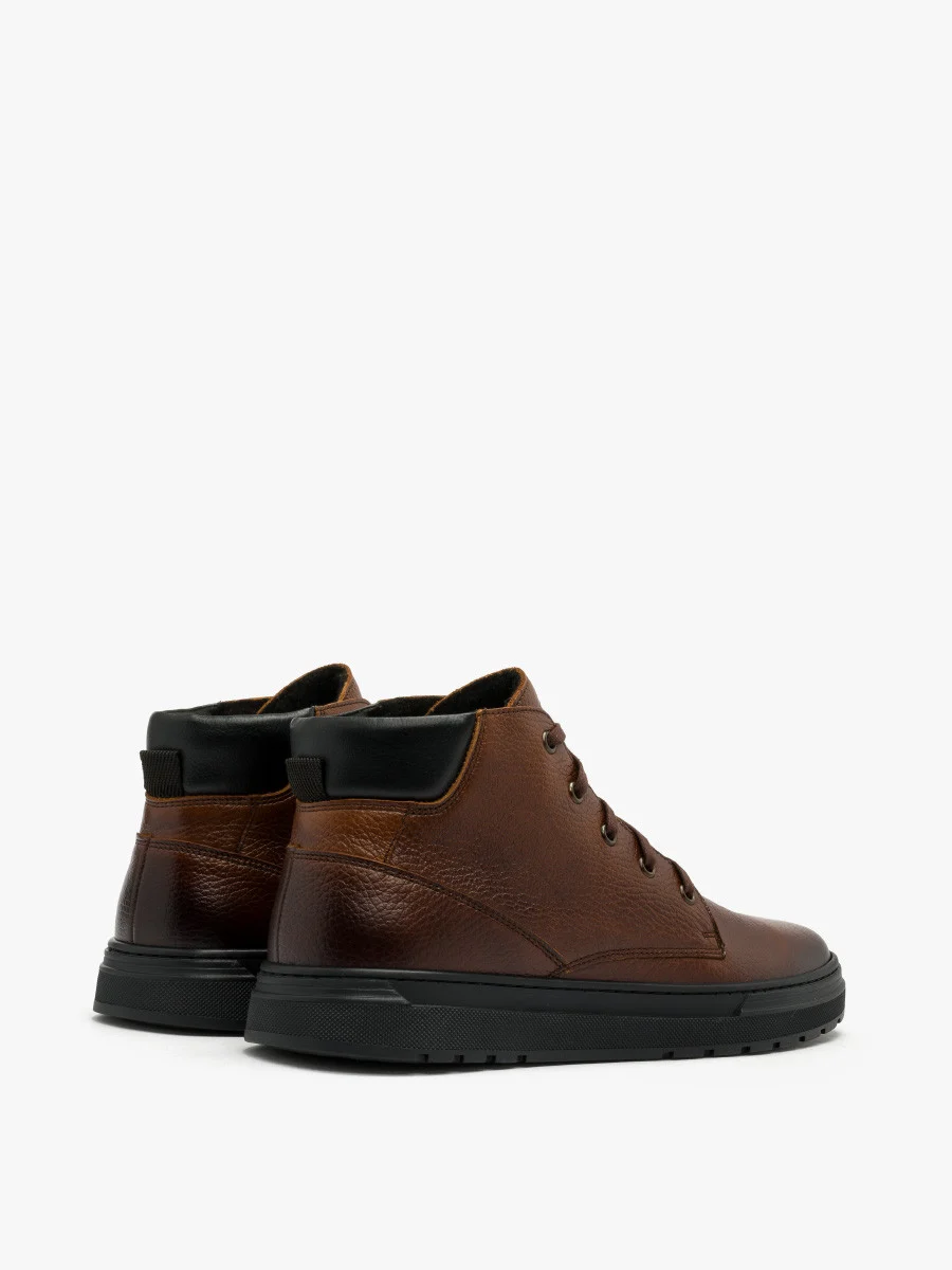 Brązowy trzewik męski