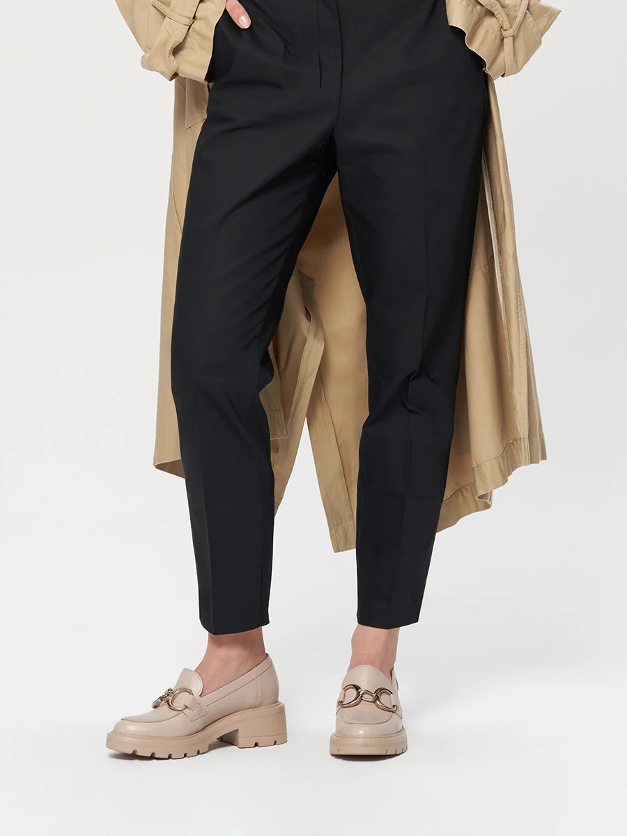 Beżowe mokasyny na masywnym spodzie