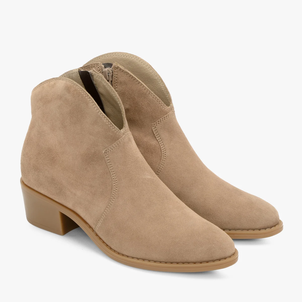 Beżowe, welurowe kowbojki