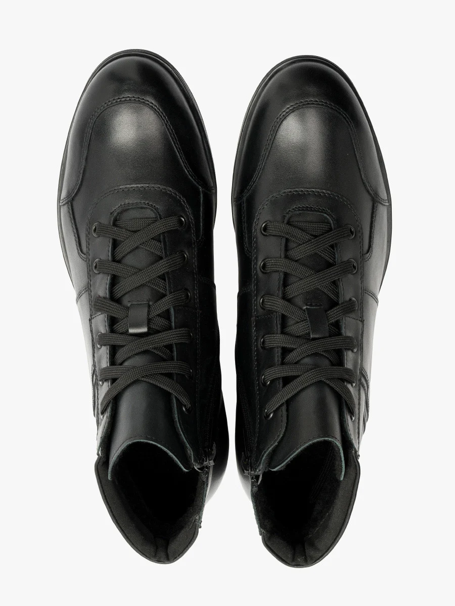 Czarny trzewik męski
