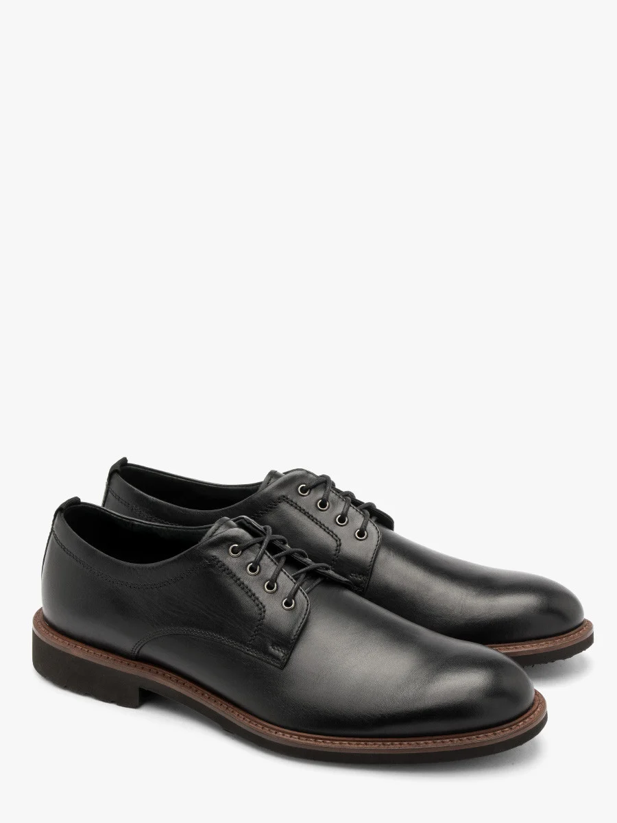 Czarny półbut męski na lekkim spodzie