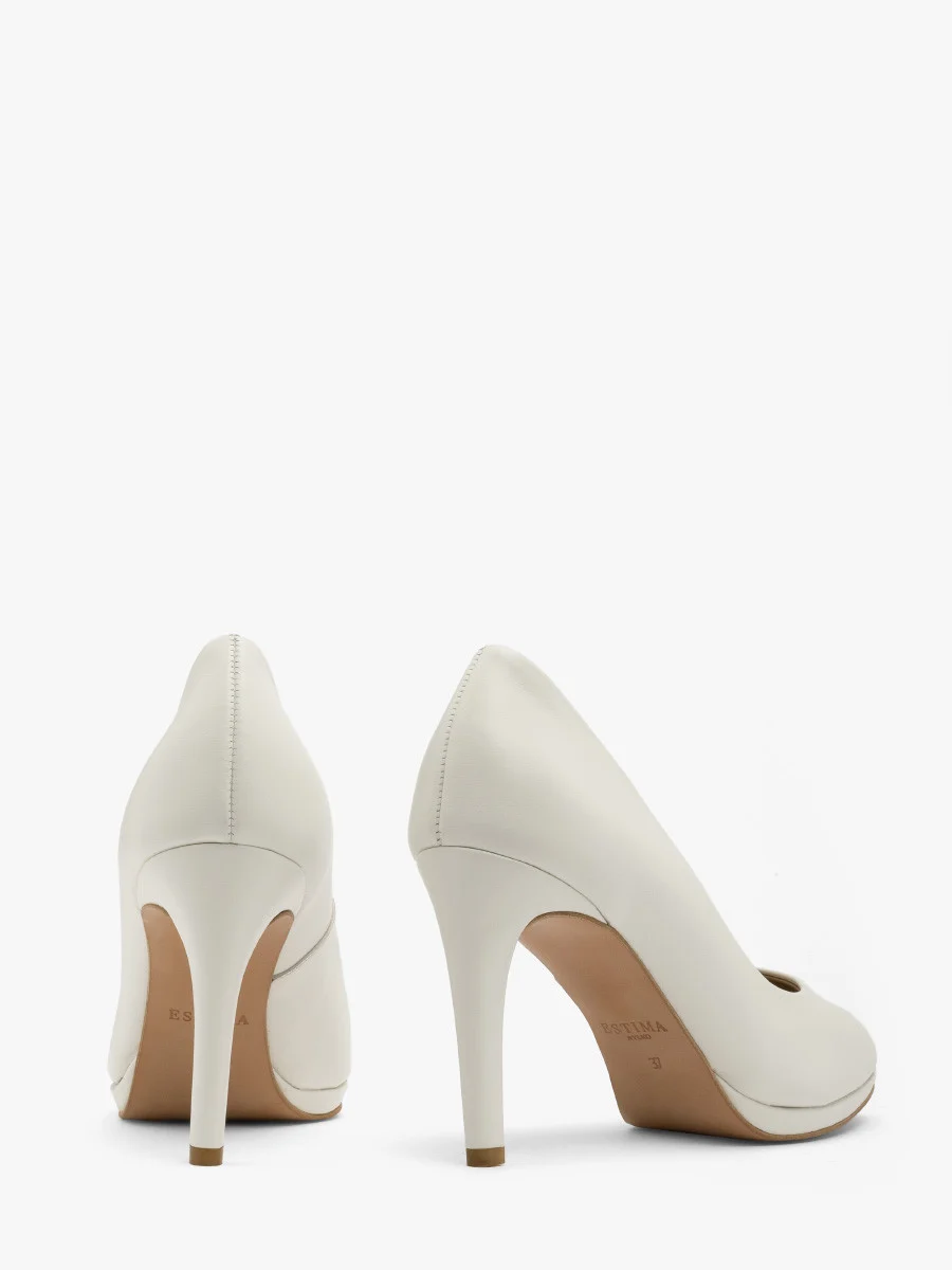 Kremowe czółenka na szpilce