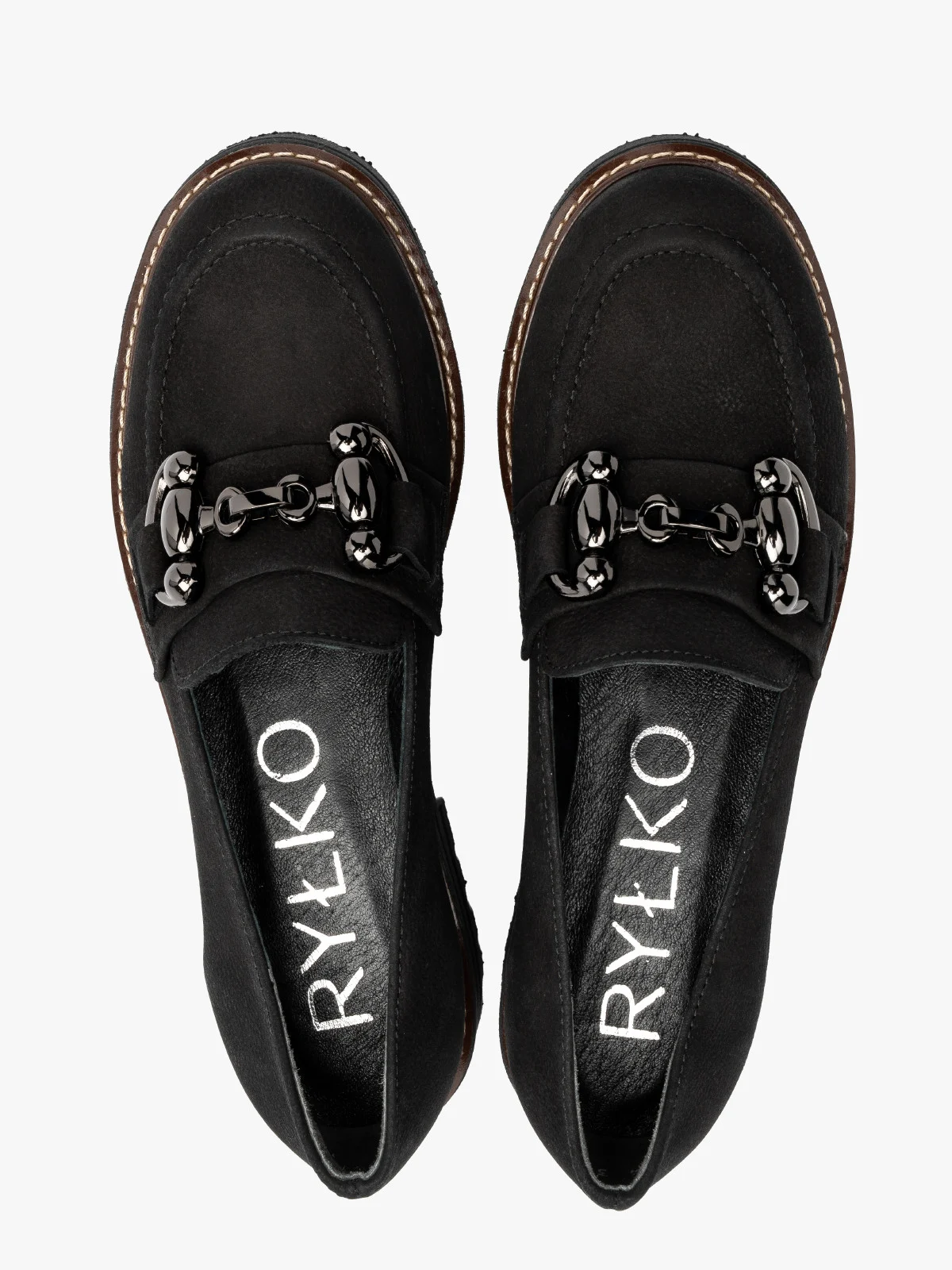 Czarne, nubukowe mokasyny z ozdobą na cholewce