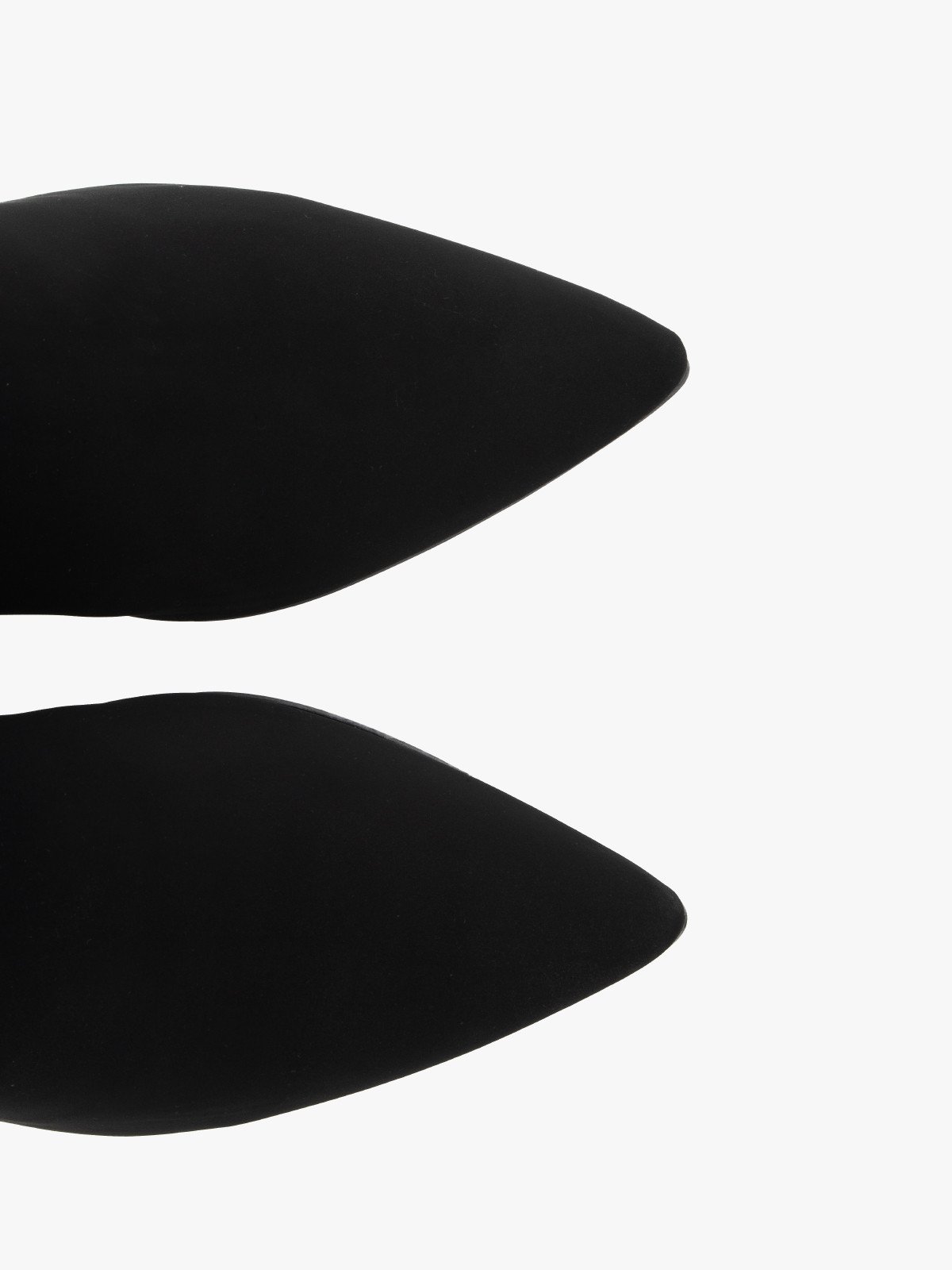 Elastyczne kozaki z wąską cholewką na szpilce