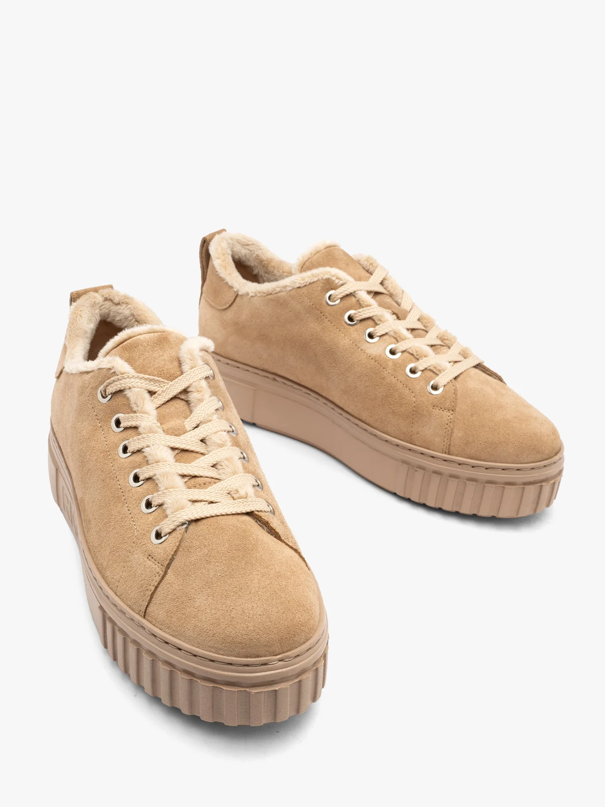 Welurowe, ocieplane półbuty sportowe w beżowym kolorze