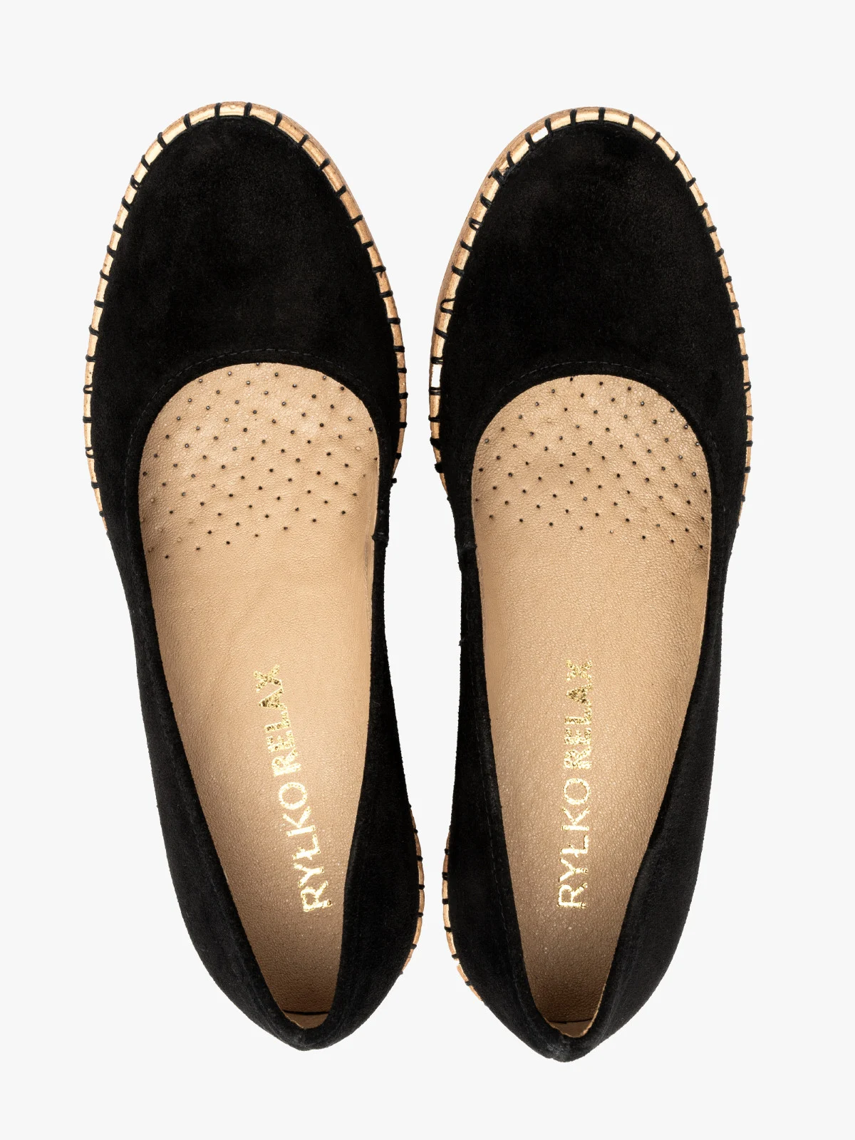 Czarne czółenka z ozdobnym szyciem na platformie