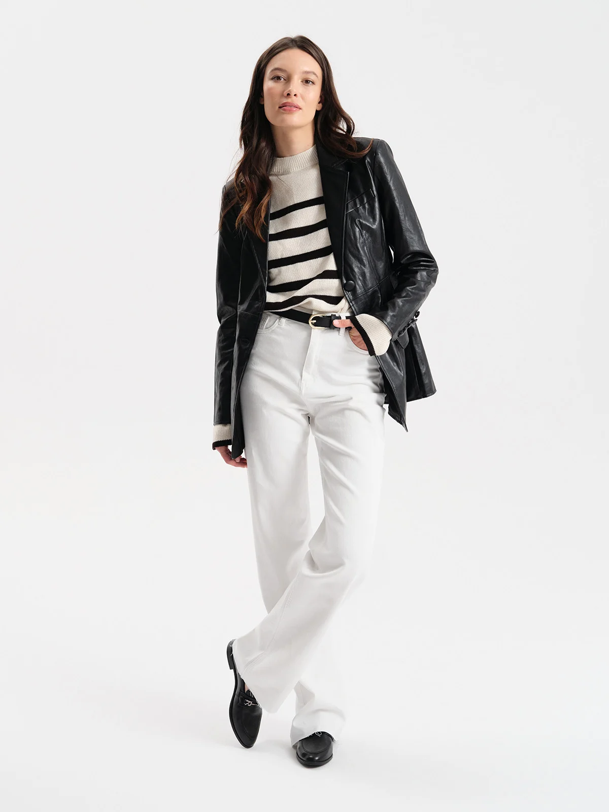 Czarne damskie mokasyny z ozdobą