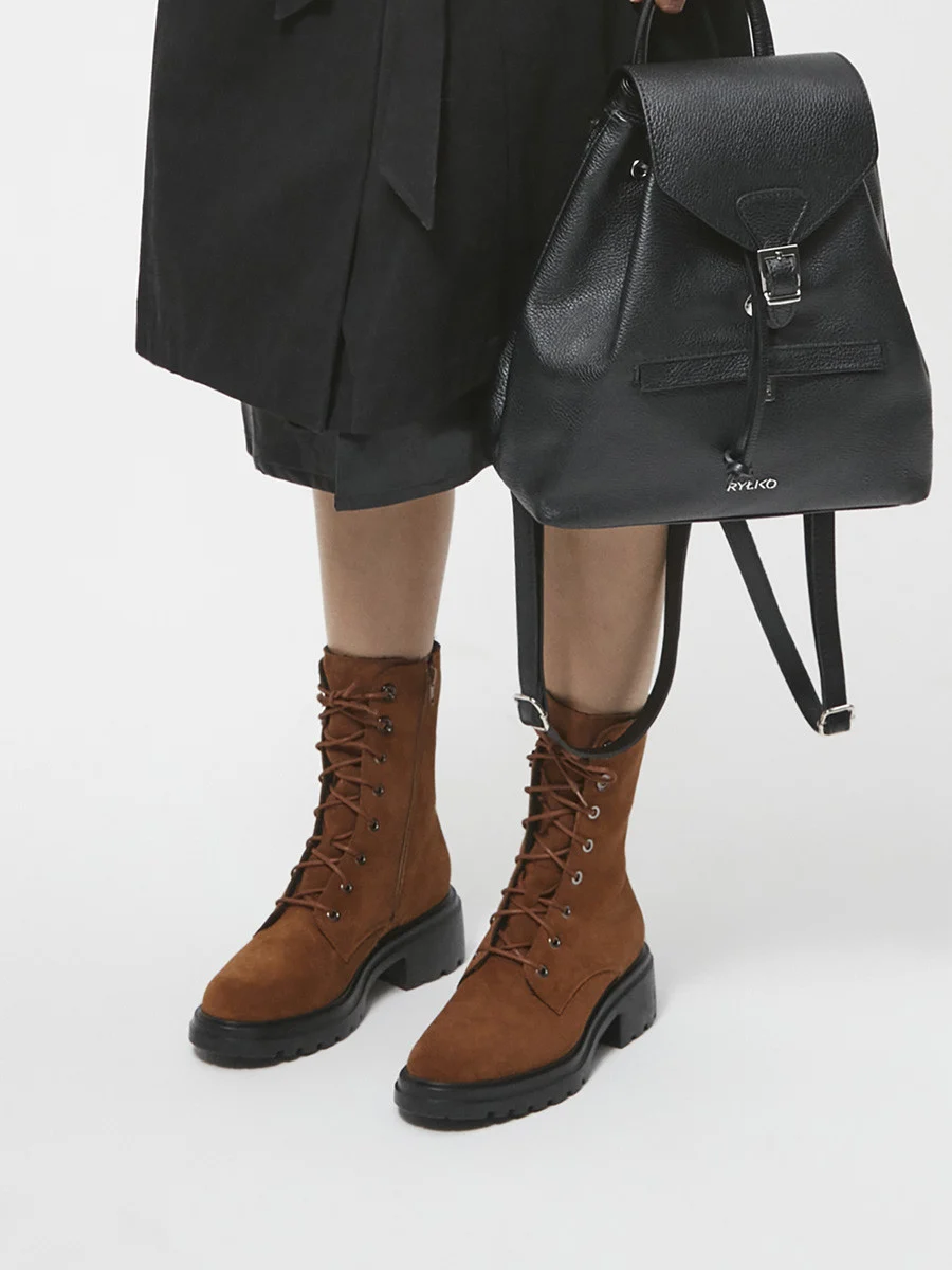 Rude trzewiki damskie na lekkiej podeszwie