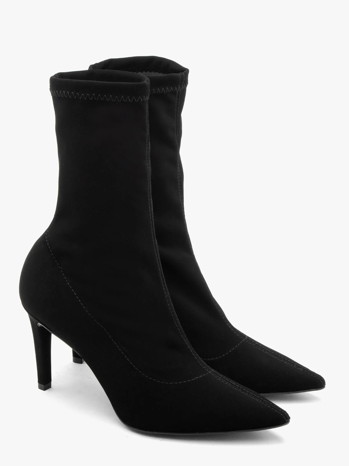 Czarne, elastyczne botki na szpilce