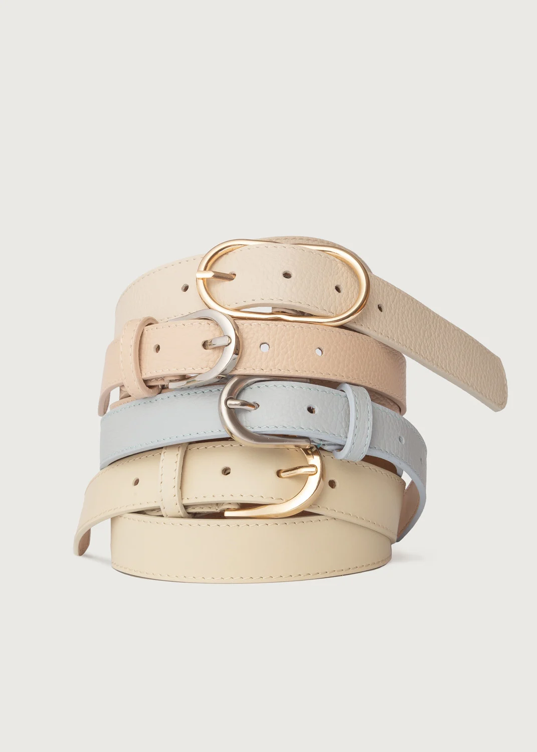 Kremowy pasek damski ze złotą klamrą