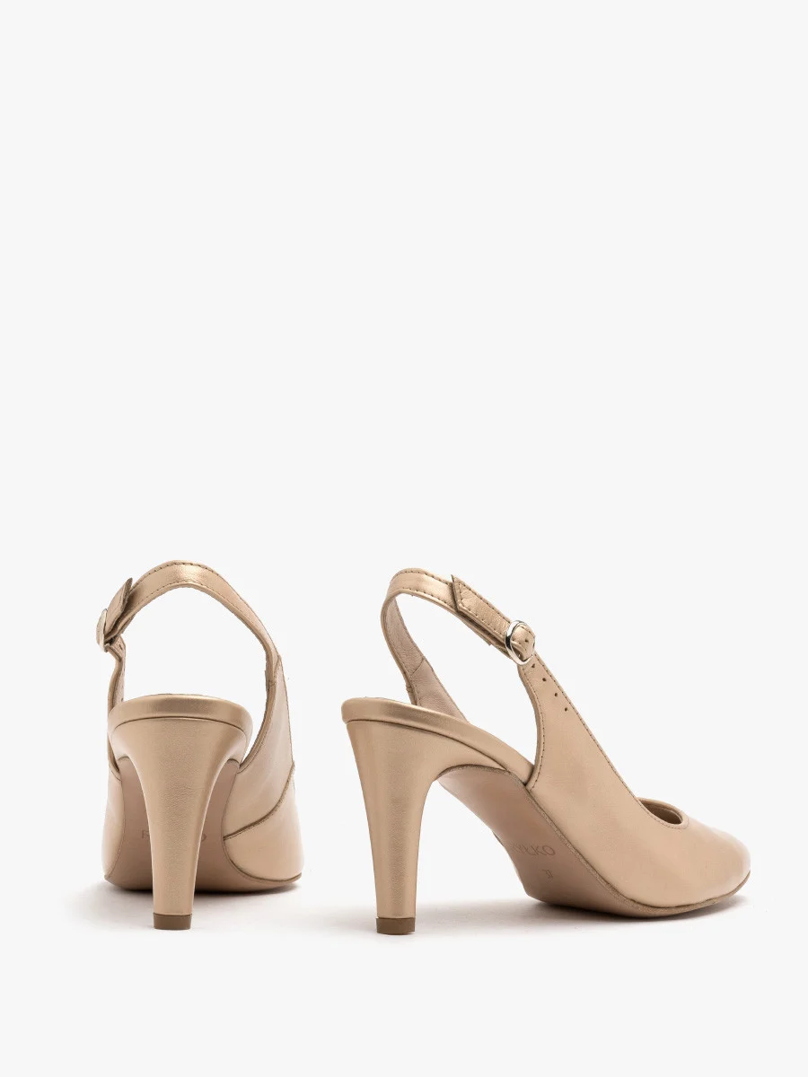 Złote czółenka z odkrytą piętą