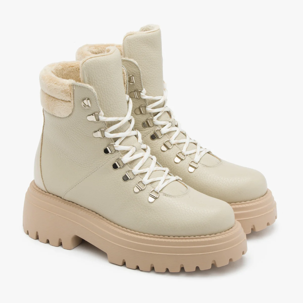 Kremowe trzewiki typu workery