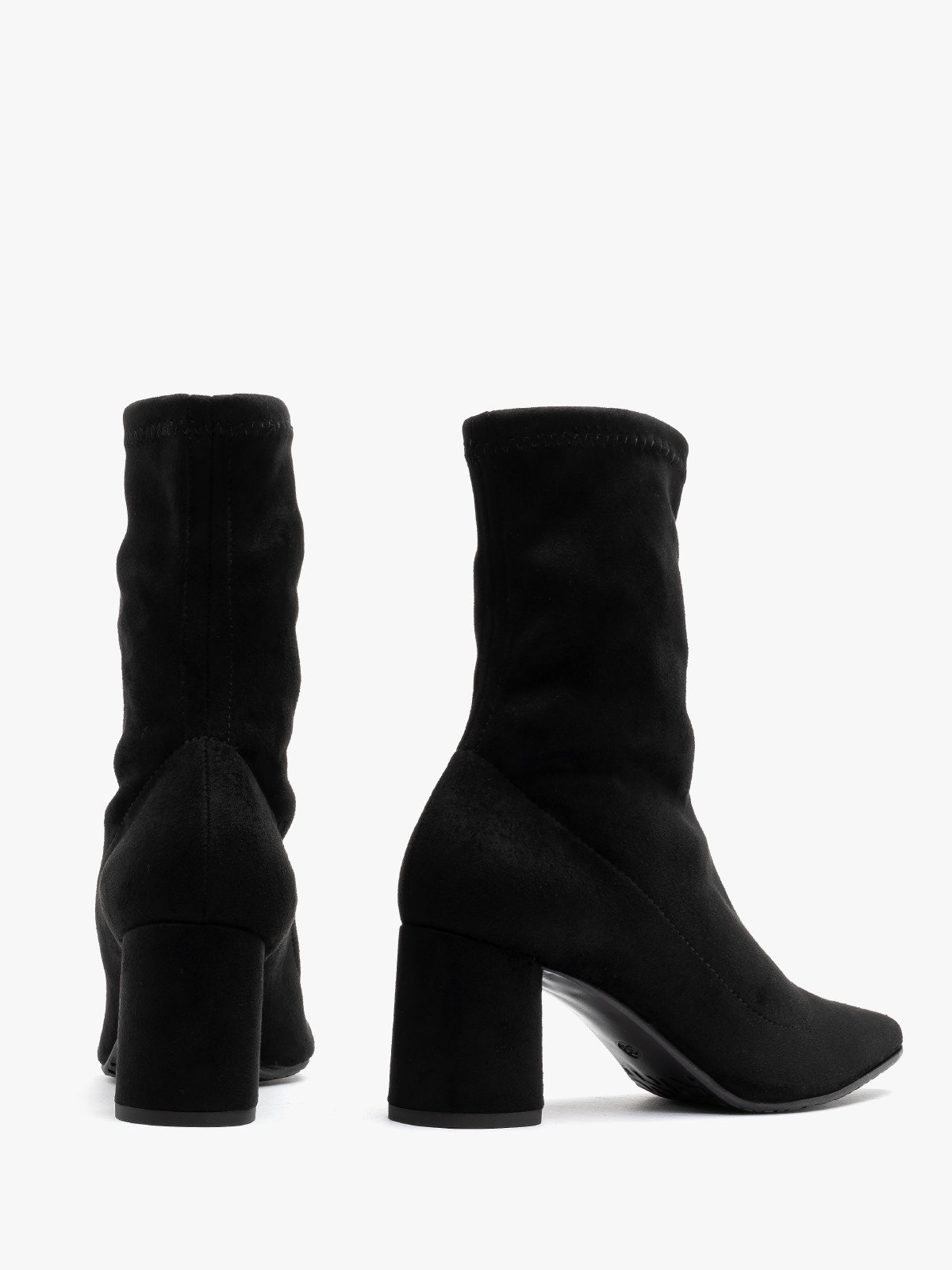 Elastyczne botki na obcasie z noskiem w szpic